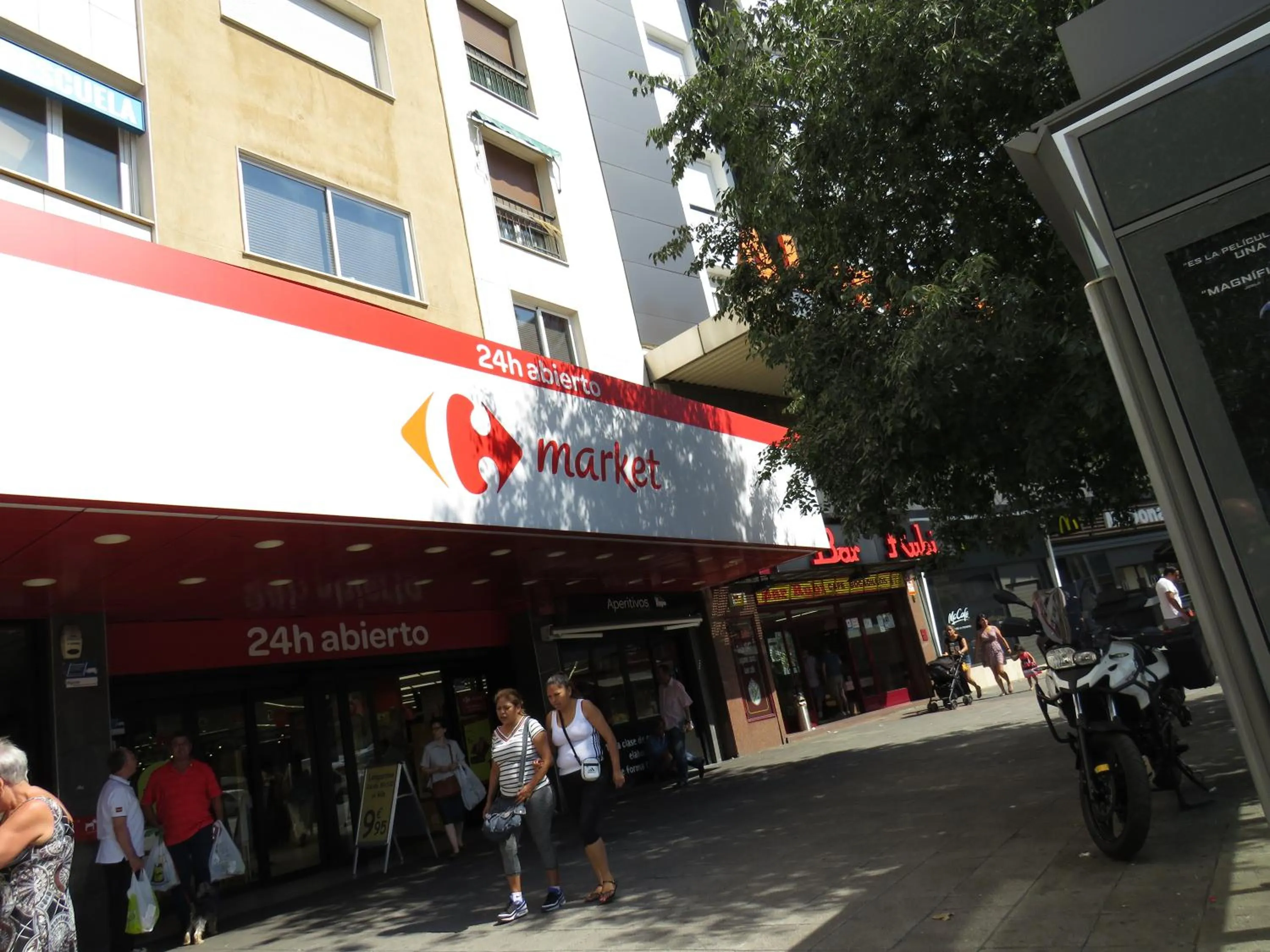 Supermarket/grocery shop in Casa de Huéspedes Almansa