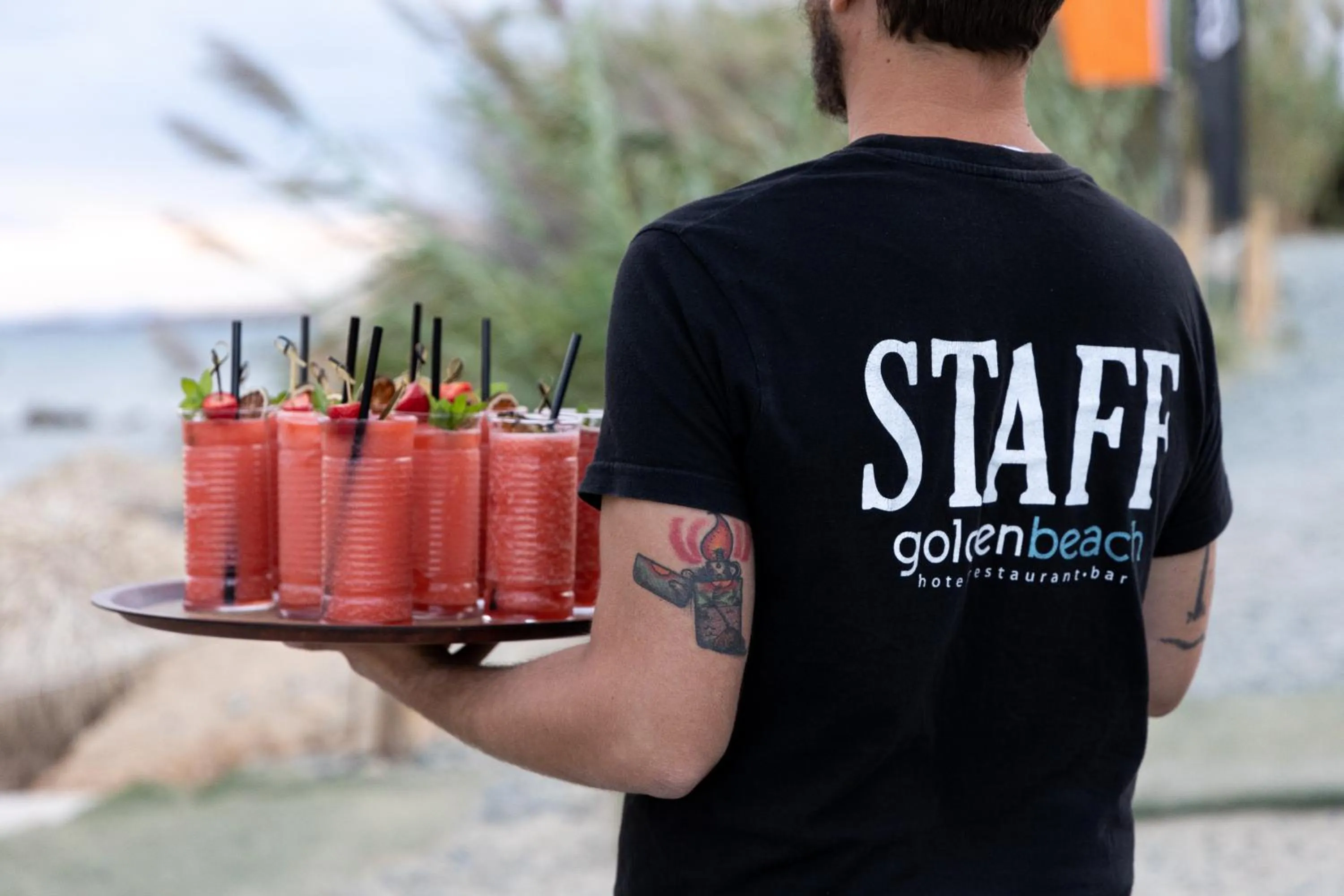 Restaurant/places to eat in Golden Beach Hotel