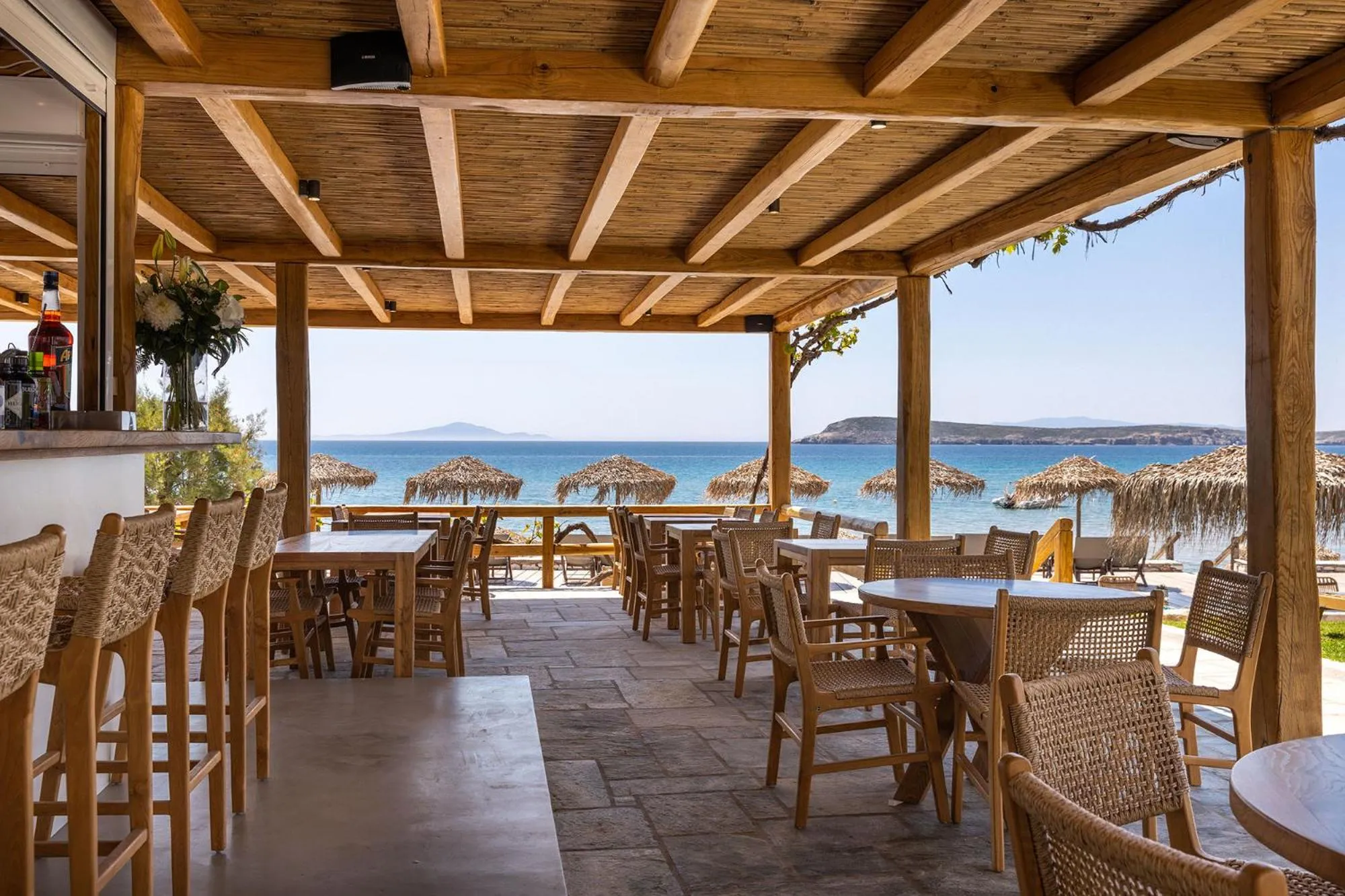 Restaurant/places to eat in Golden Beach Hotel