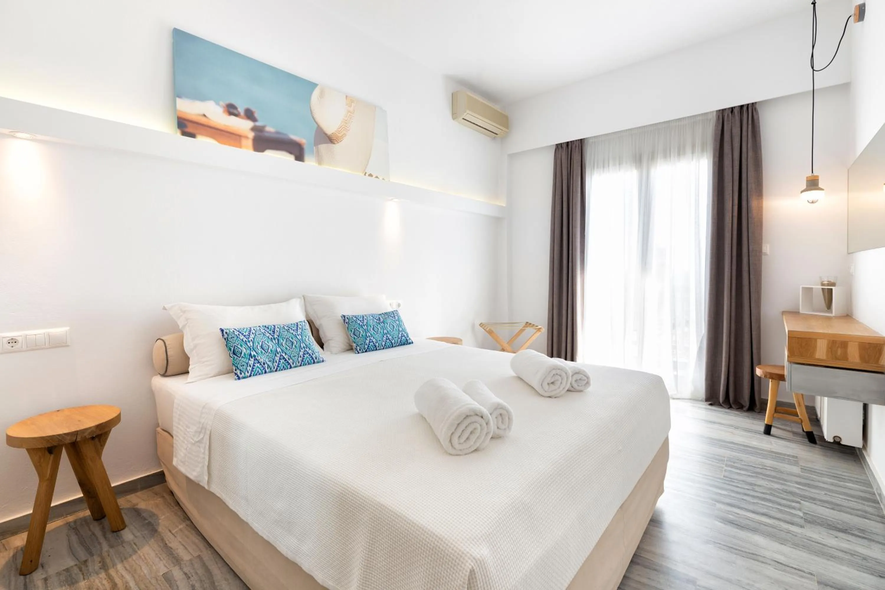 Photo of the whole room, Bed in Golden Beach Hotel