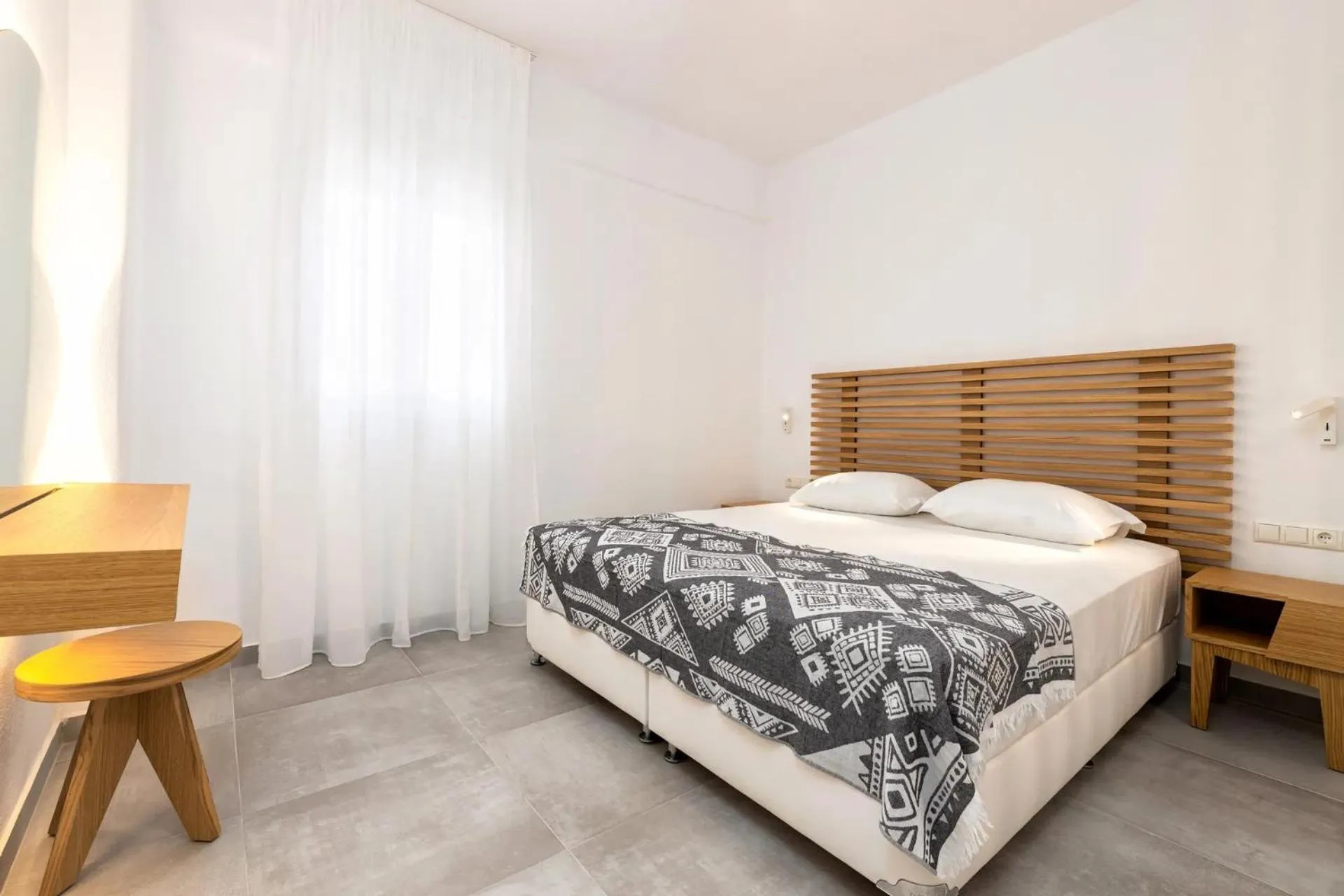 Bedroom, Bed in Golden Beach Hotel