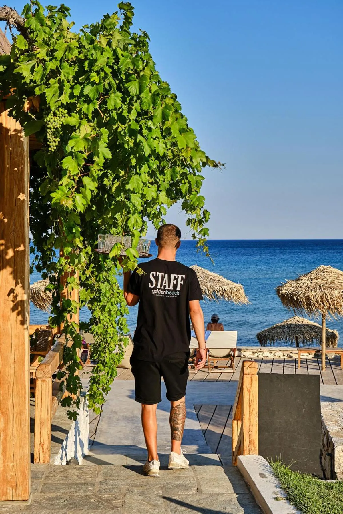 Restaurant/places to eat in Golden Beach Hotel