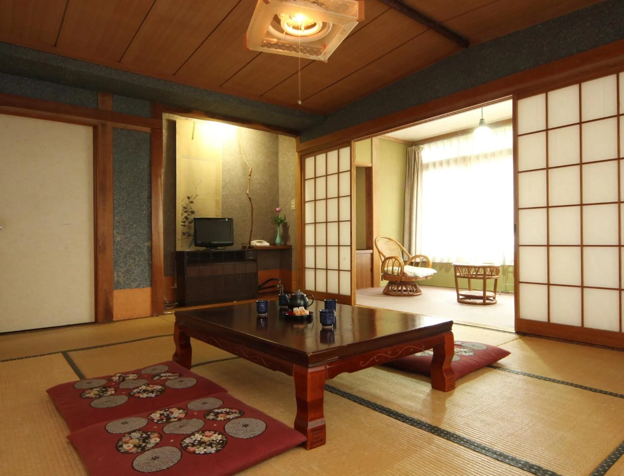 Photo of the whole room in Yokokura Ryokan