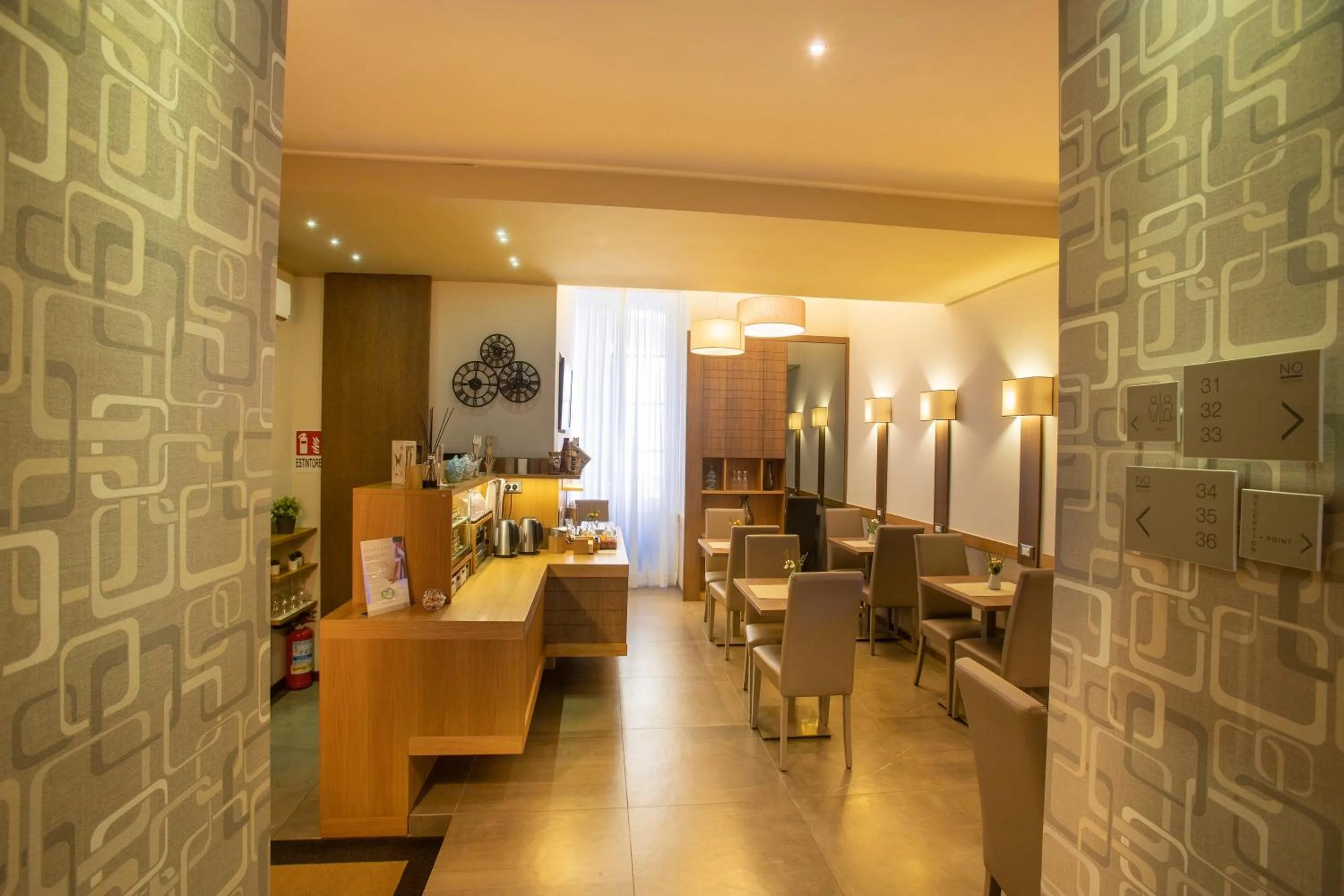 Communal lounge/ TV room in B&B Dimora San Felice