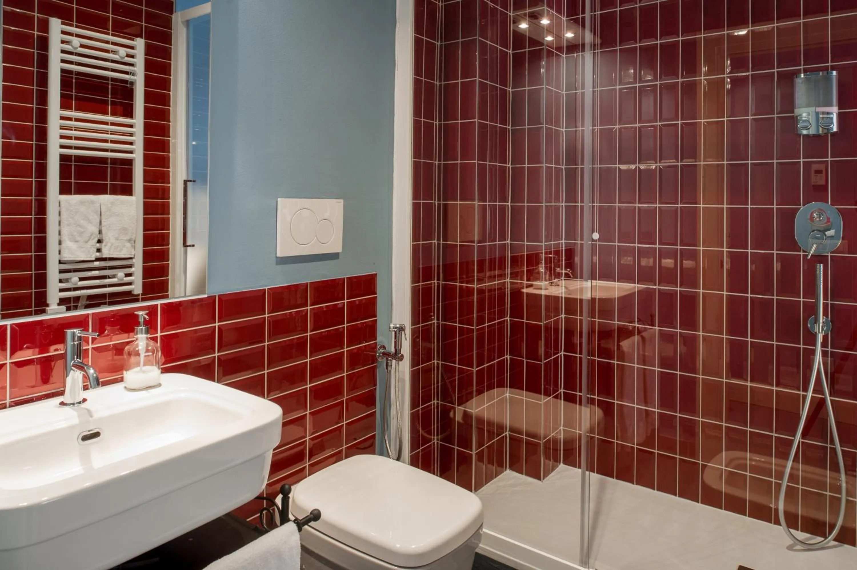 Bathroom in Almarossa