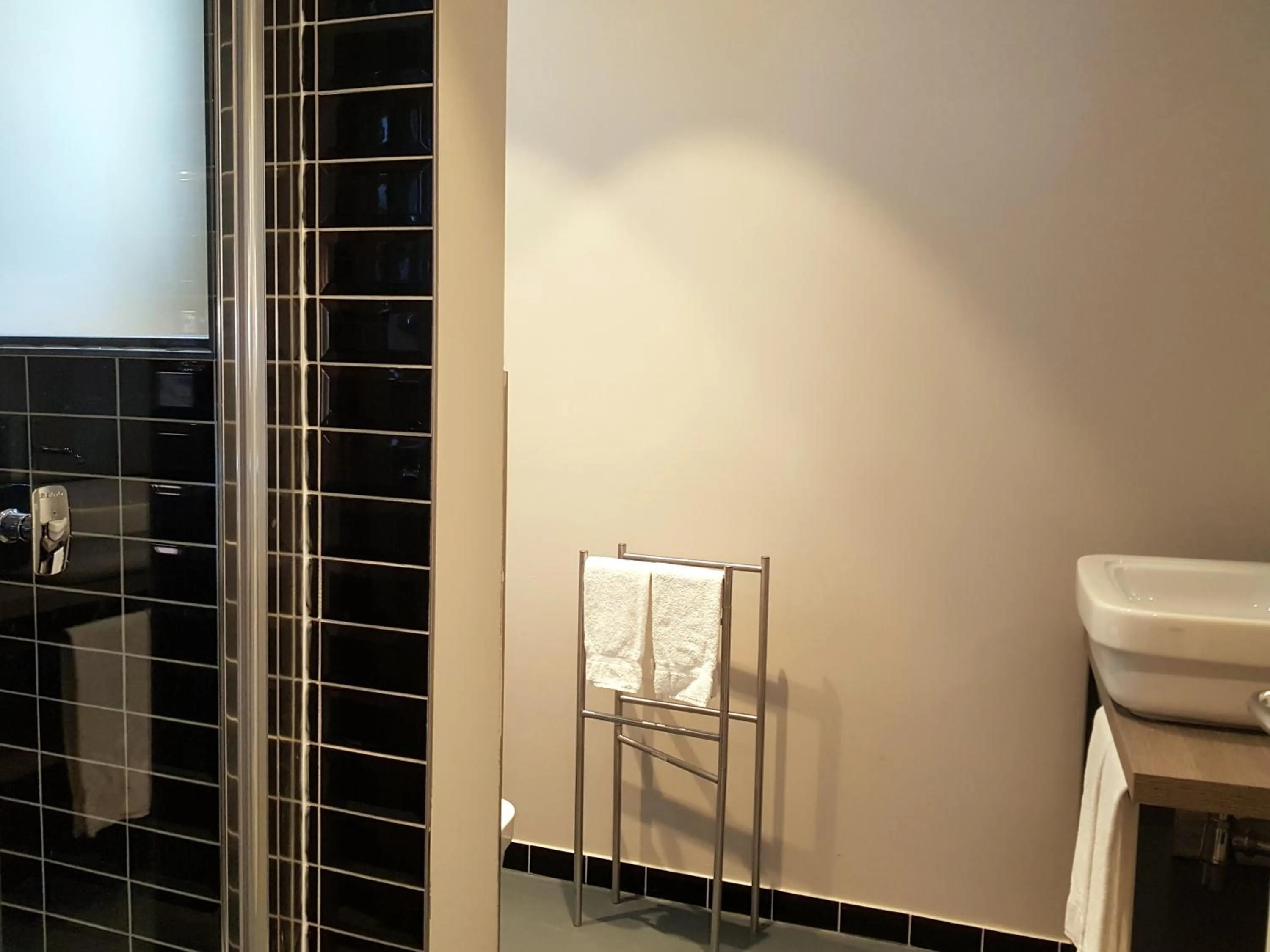 Bathroom in Almarossa