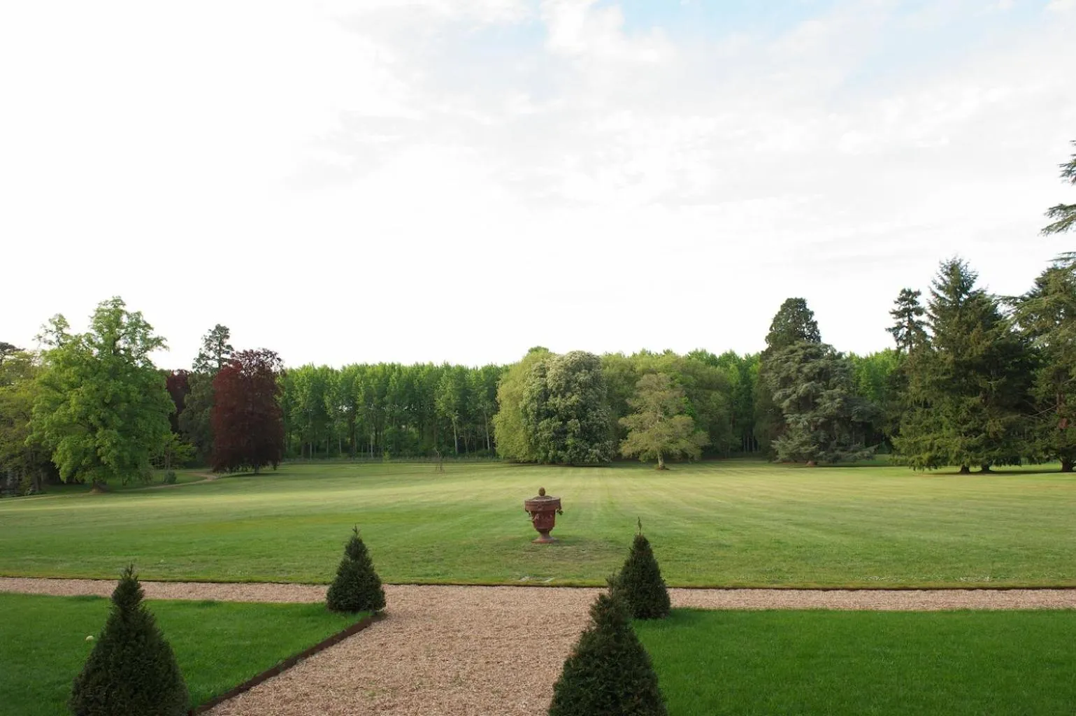 Garden view in Château de Beauvais