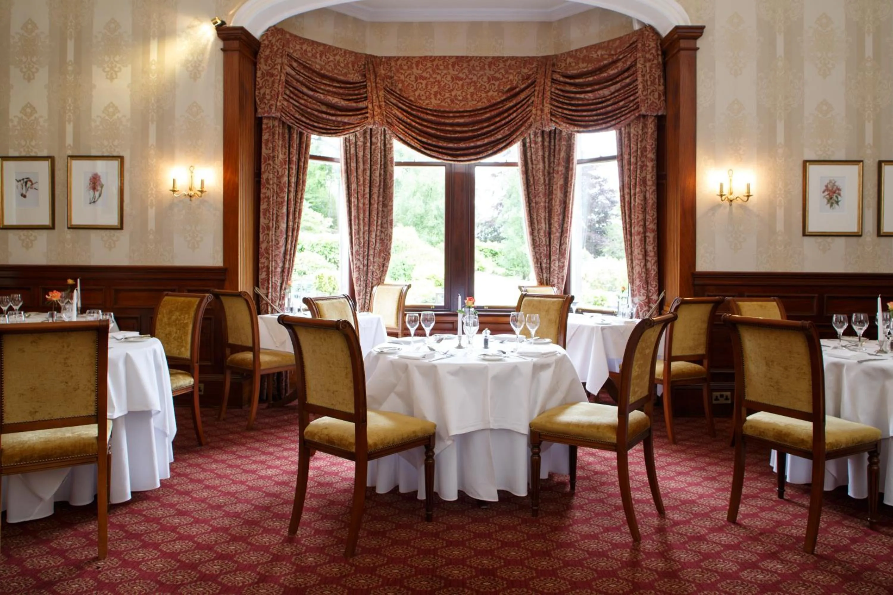 Restaurant/places to eat in Garvock House Hotel