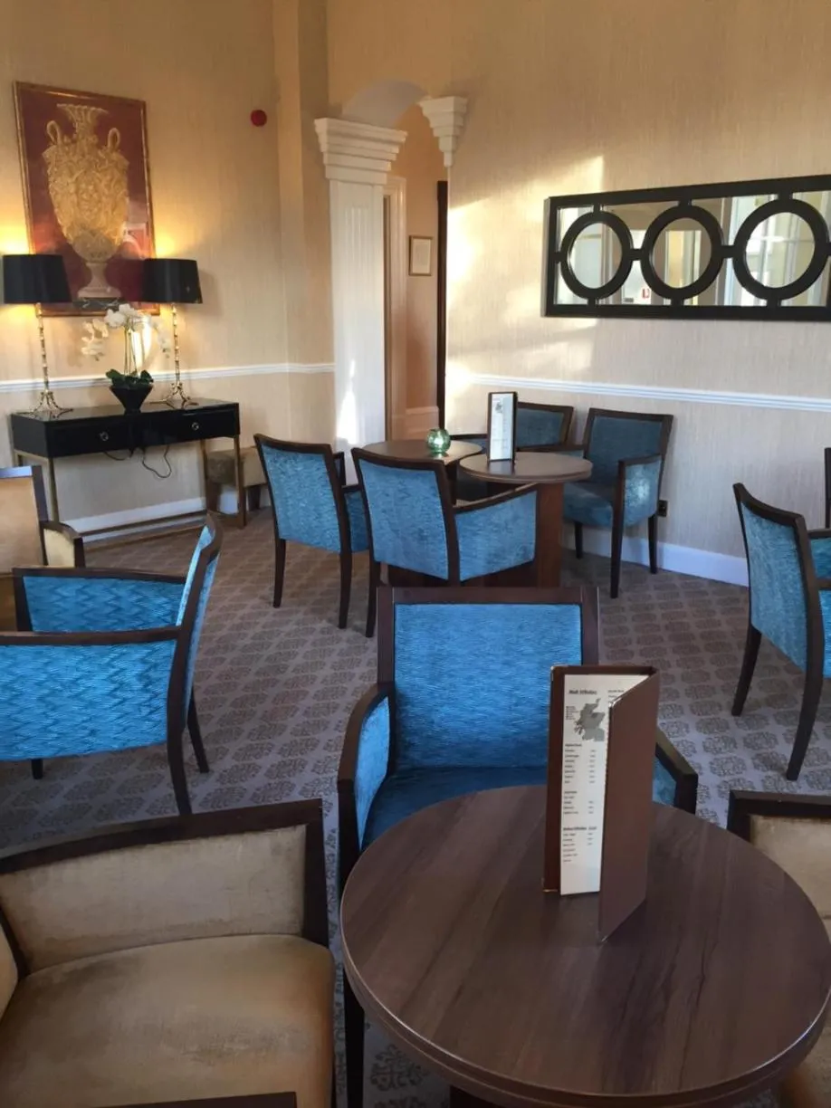 Lounge or bar in Garvock House Hotel