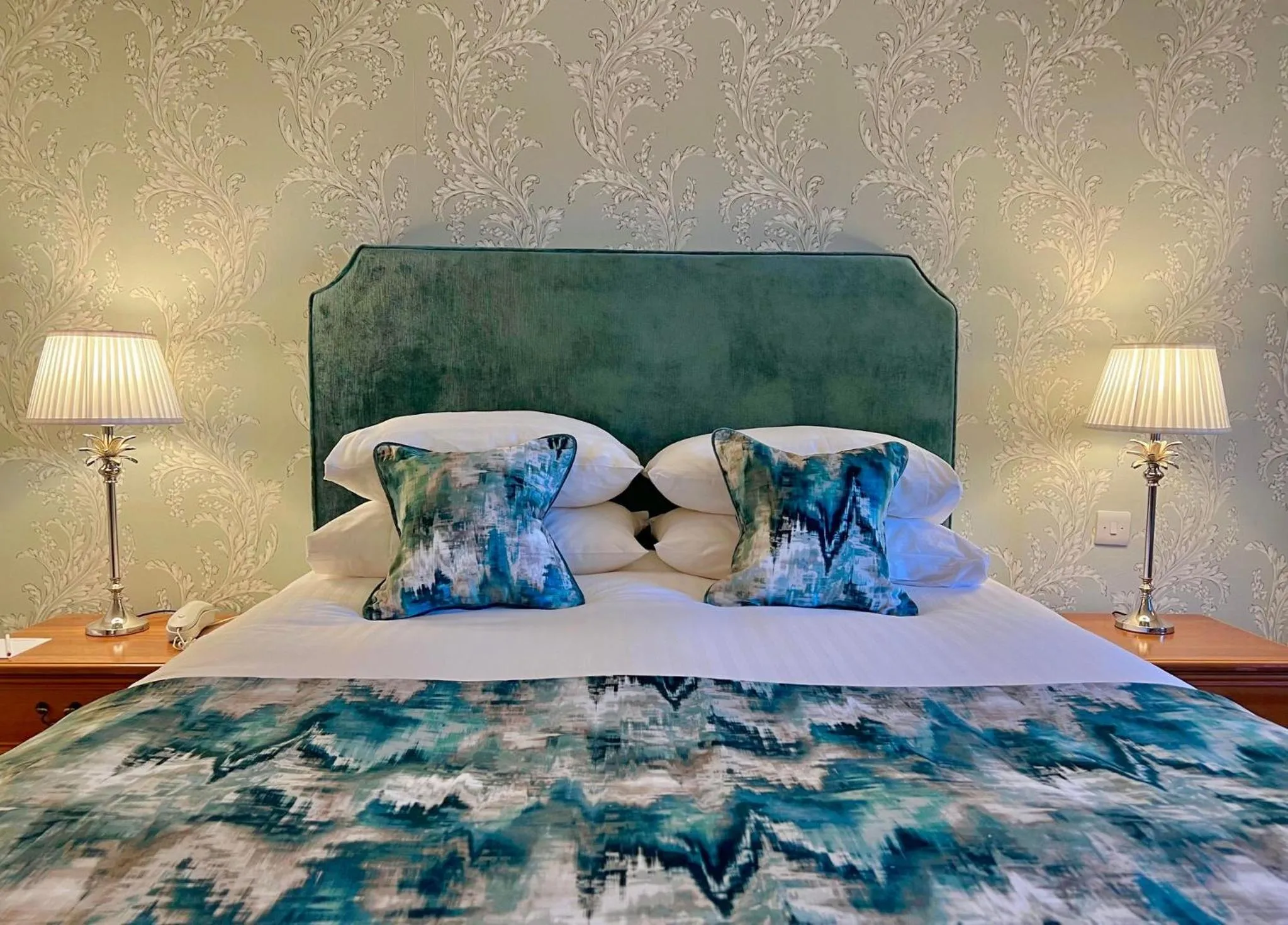 Bedroom, Bed in Garvock House Hotel