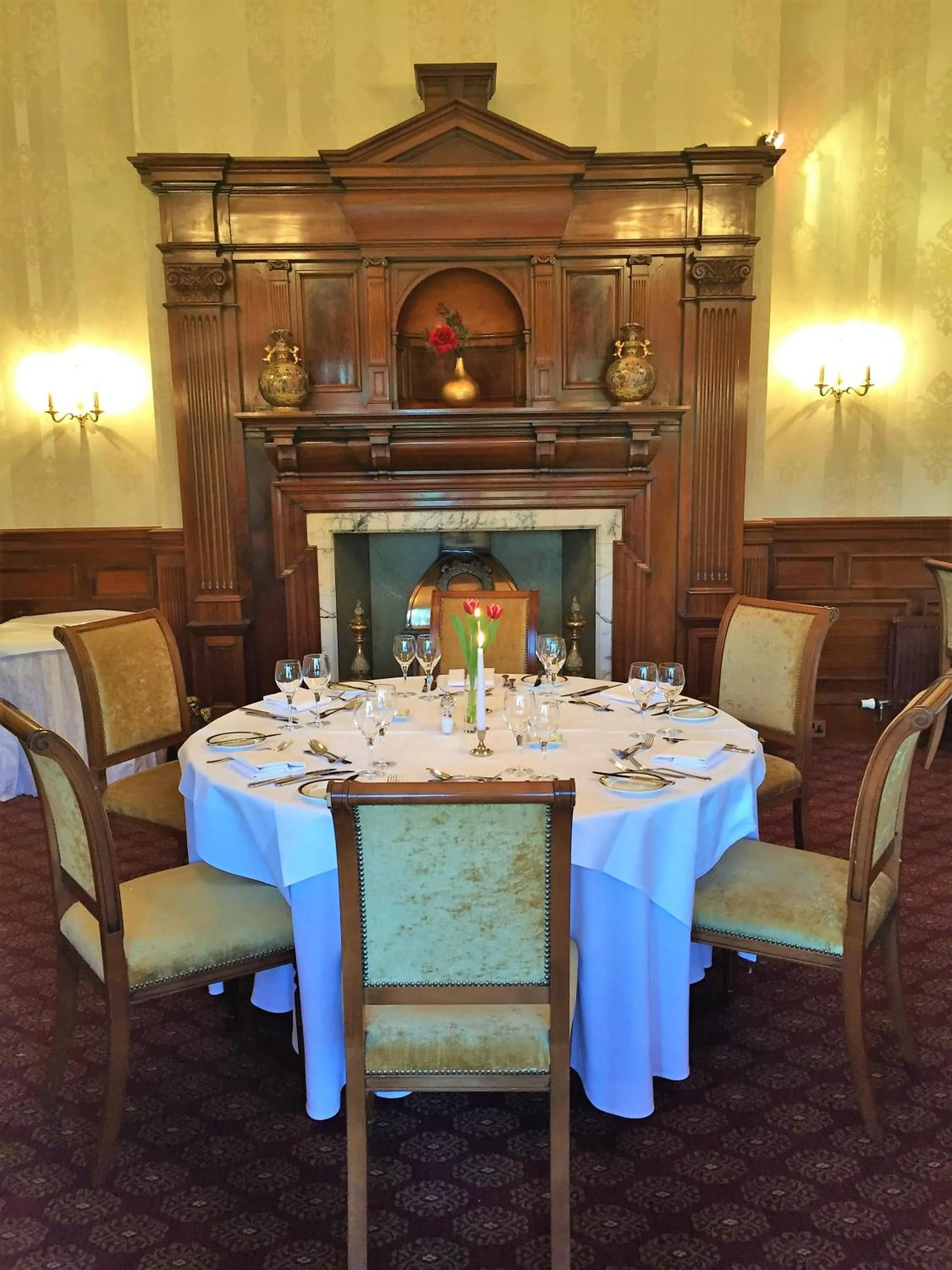 Restaurant/places to eat in Garvock House Hotel