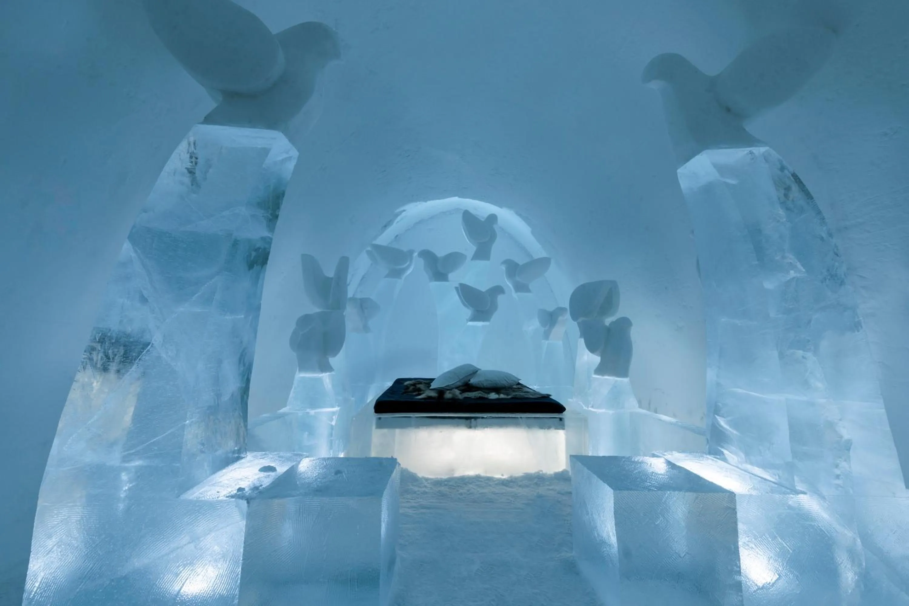 Photo of the whole room in IceHotel