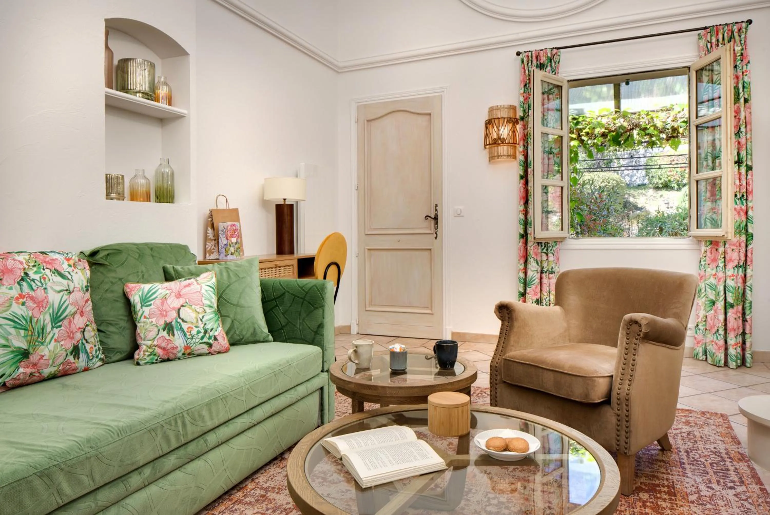 Seating area in Hôtel La Grande Bastide