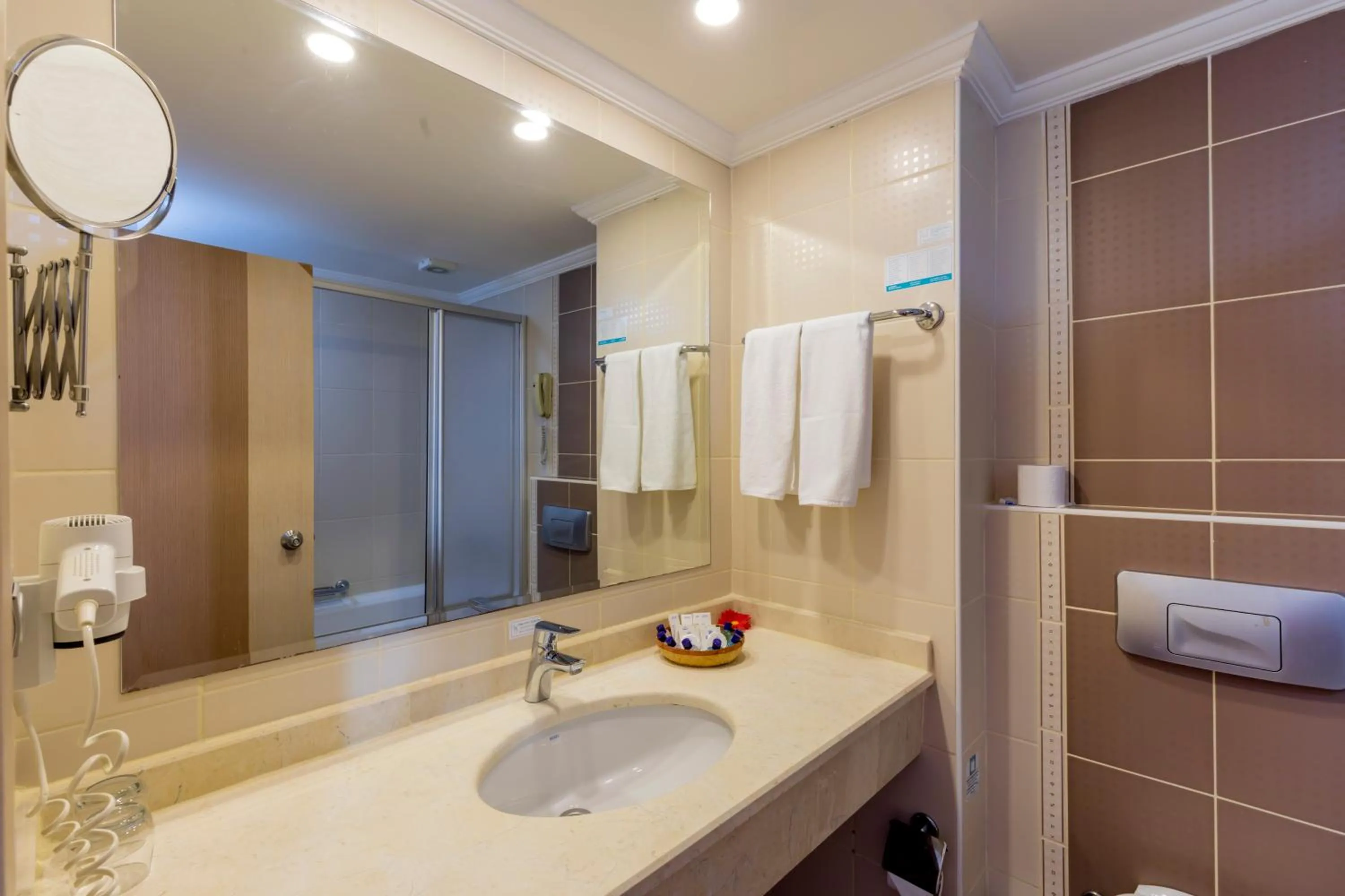 Bathroom in Holiday Garden Resort- Ultra All İnclusive