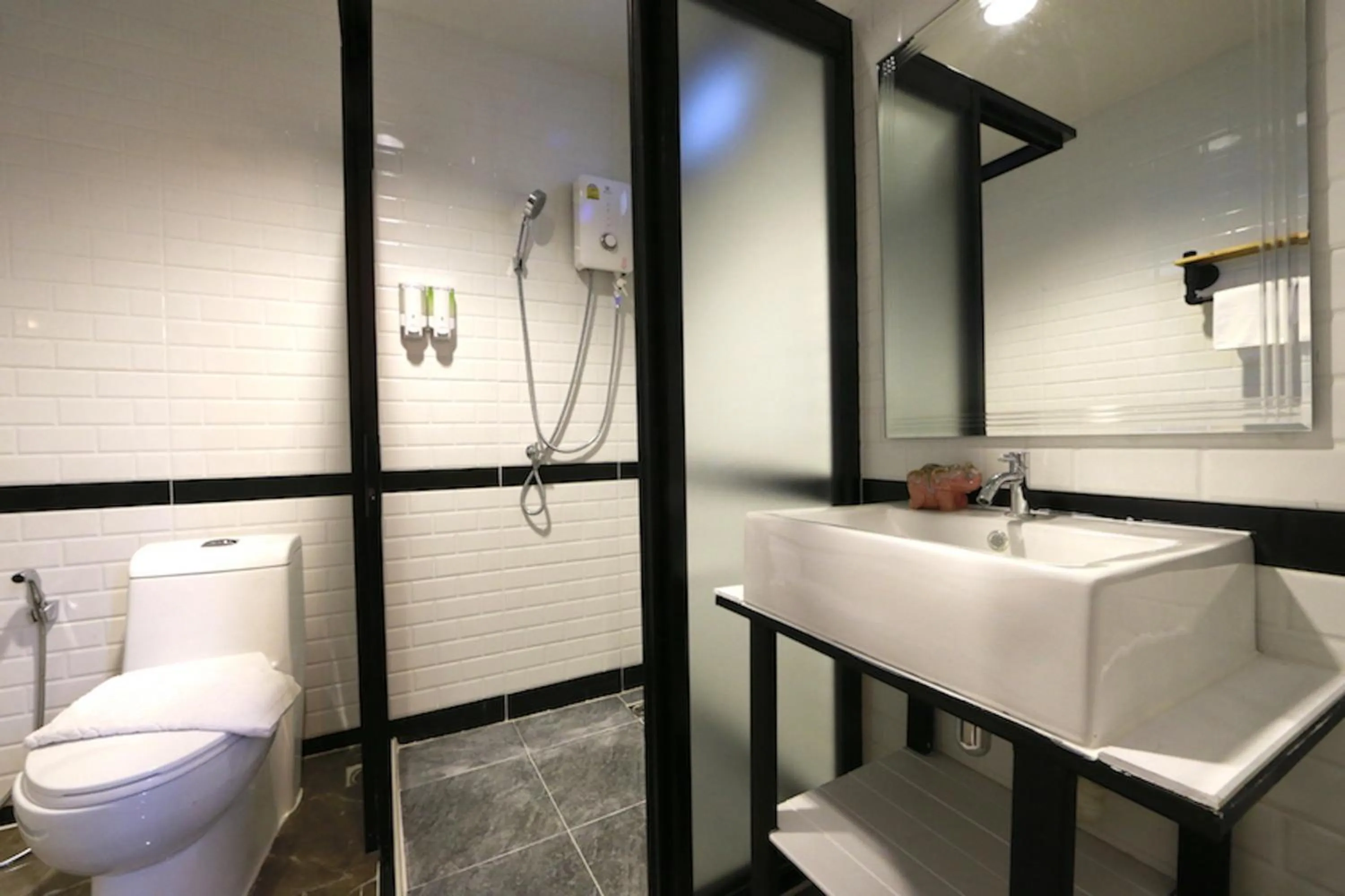 Photo of the whole room in Adagio Bangkok