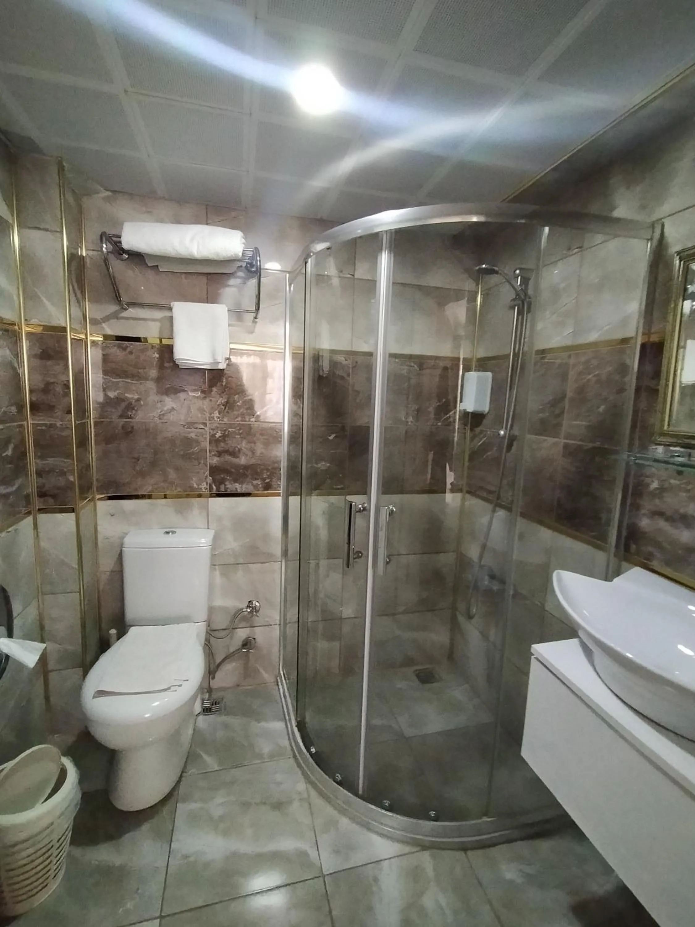 Bathroom in Sehri̇-zade Yalisi