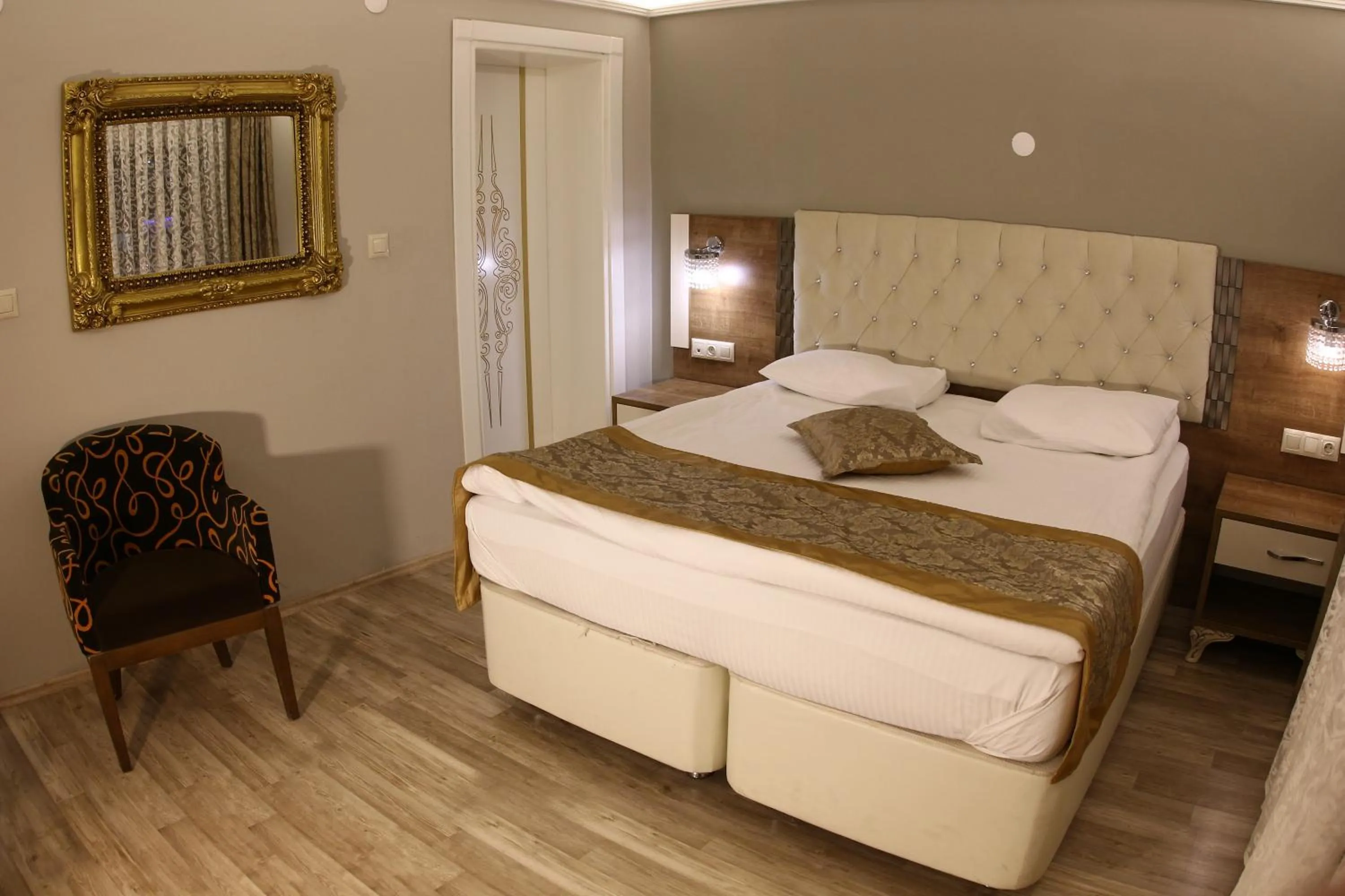 Photo of the whole room in Sehri̇-zade Yalisi