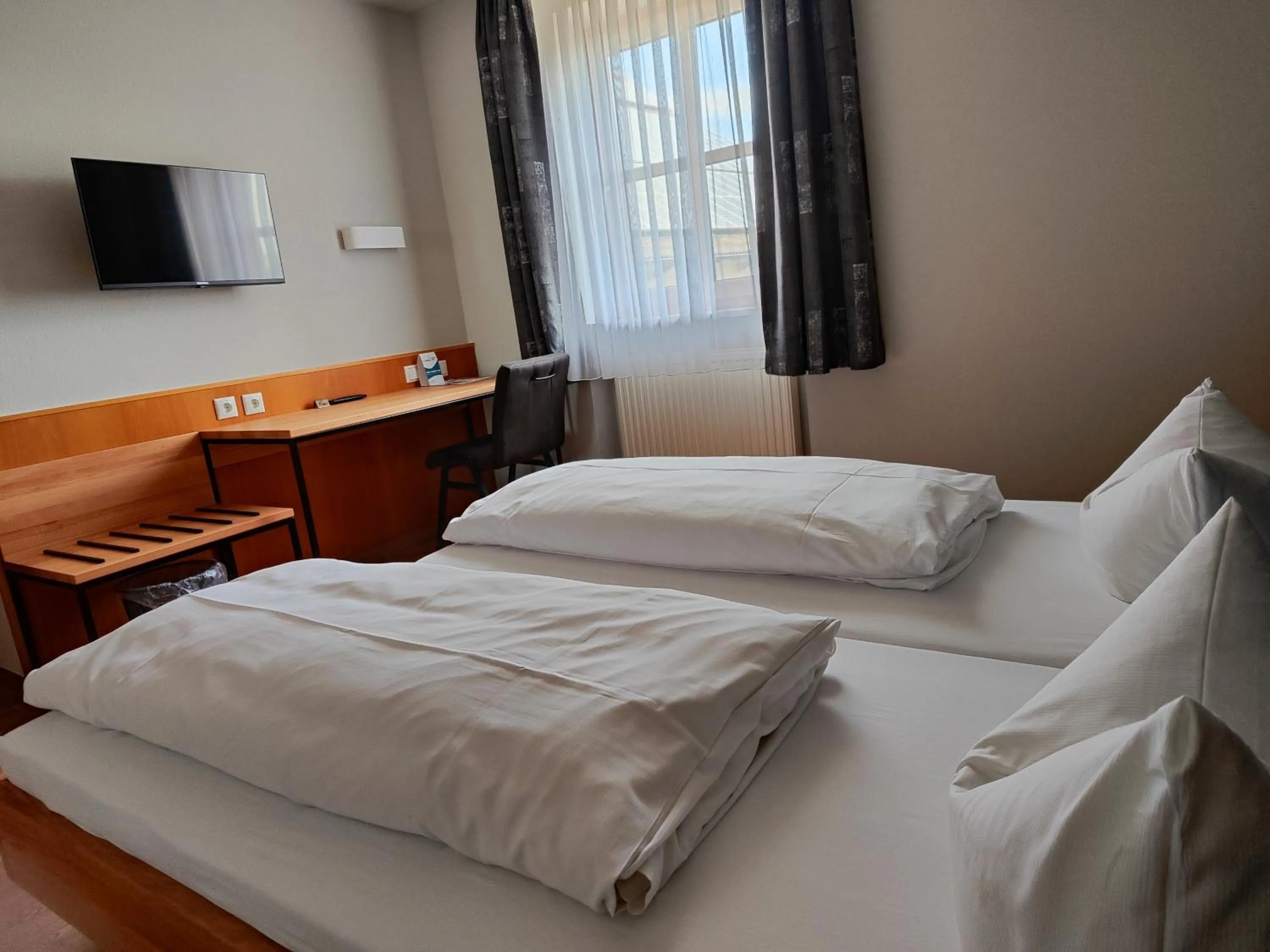 Bedroom, Bed in Gasthof Zahler