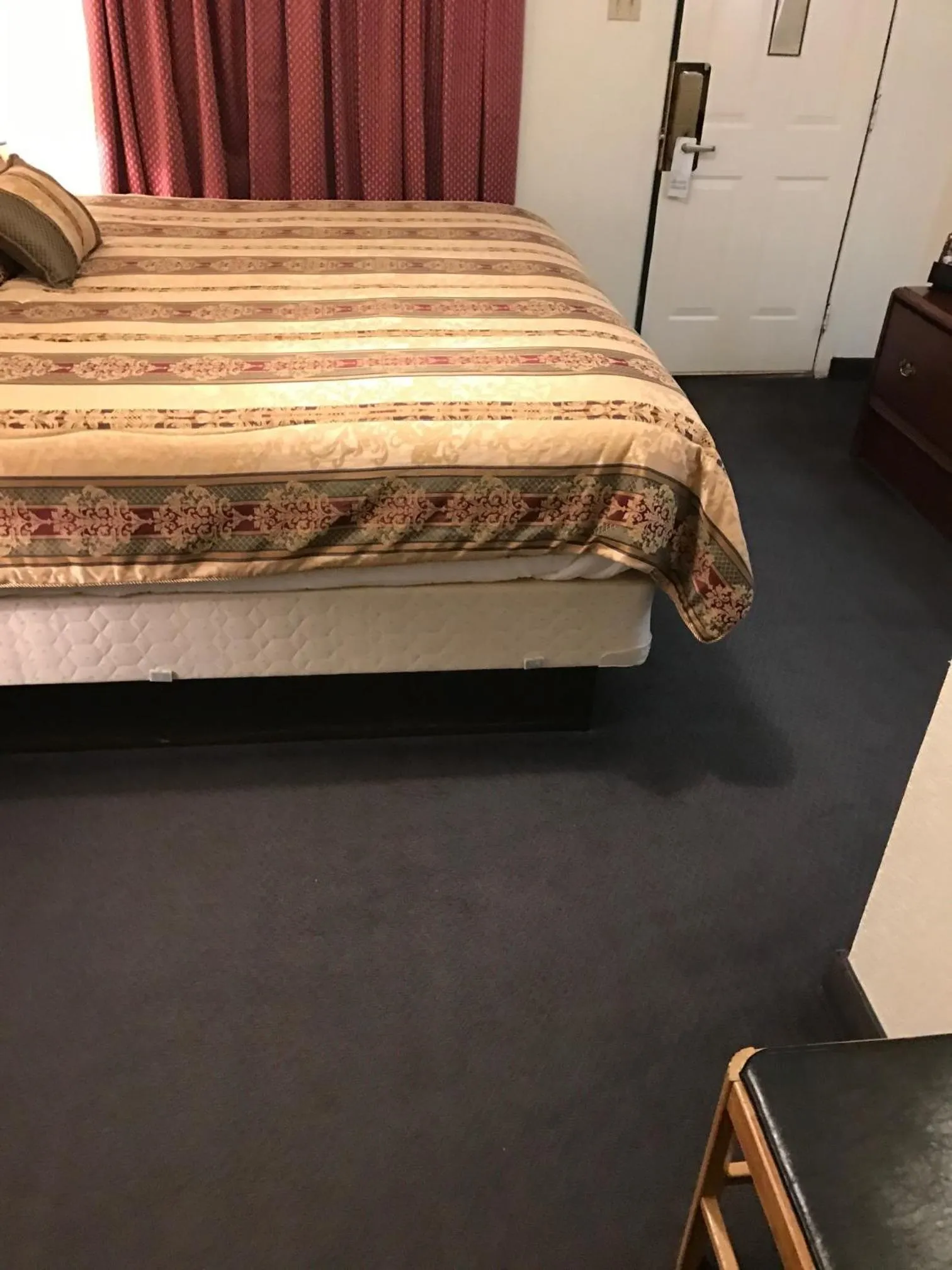 Bed in Budget Inn of Brownfield