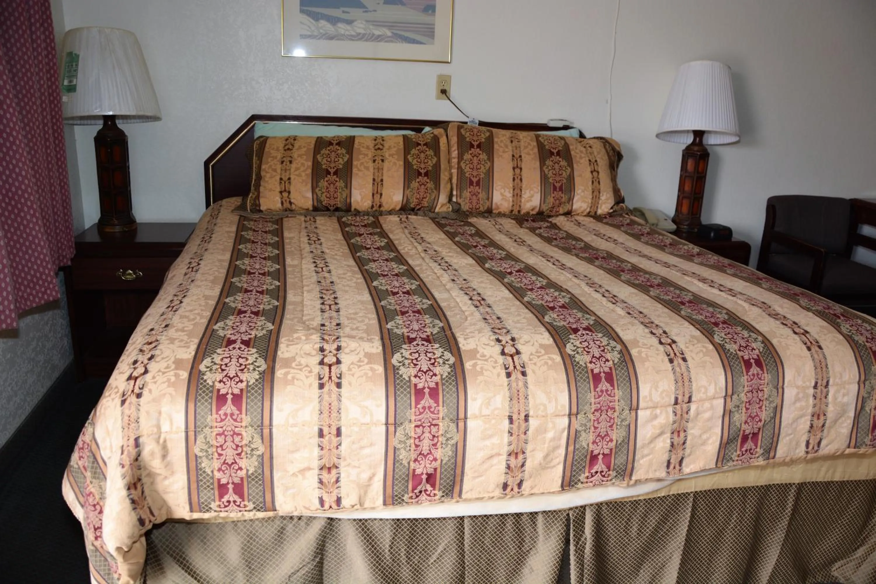 Bed in Budget Inn of Brownfield