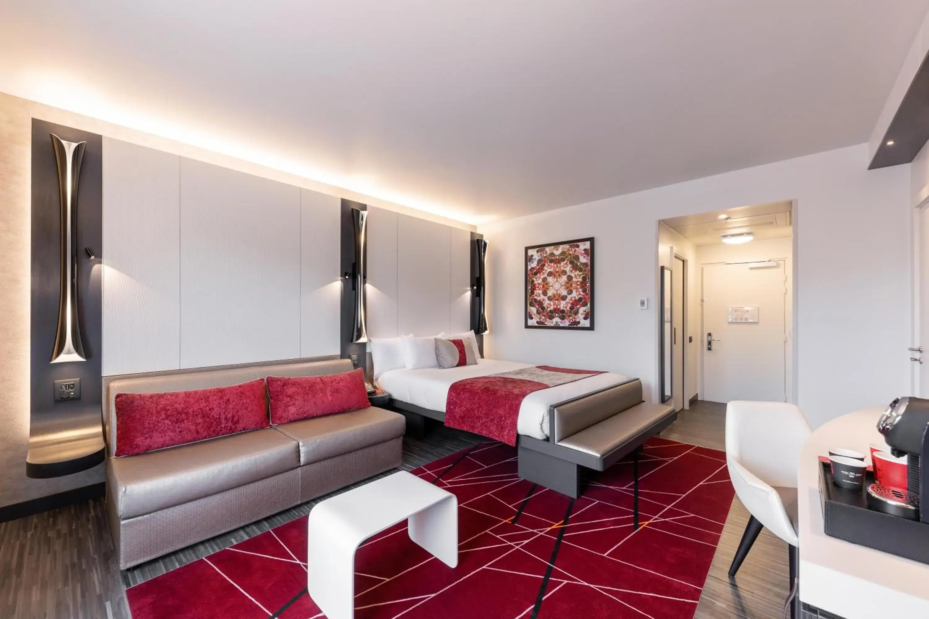 Empire Room - single occupancy in Disney Hotel New York - The Art of Marvel Empire Room - single occupancy in Disney Hotel New York - The Art of Marvel