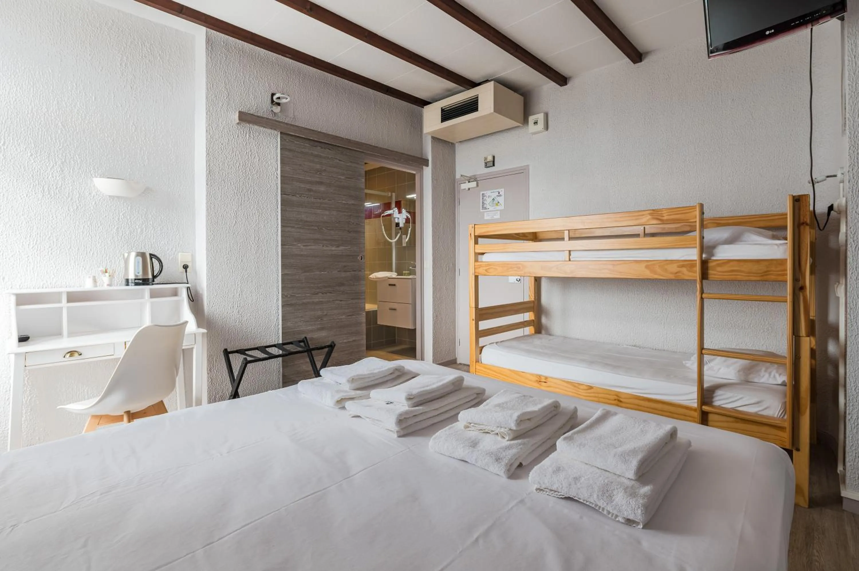 Bed in Hôtel Aragon - Centre ville gare