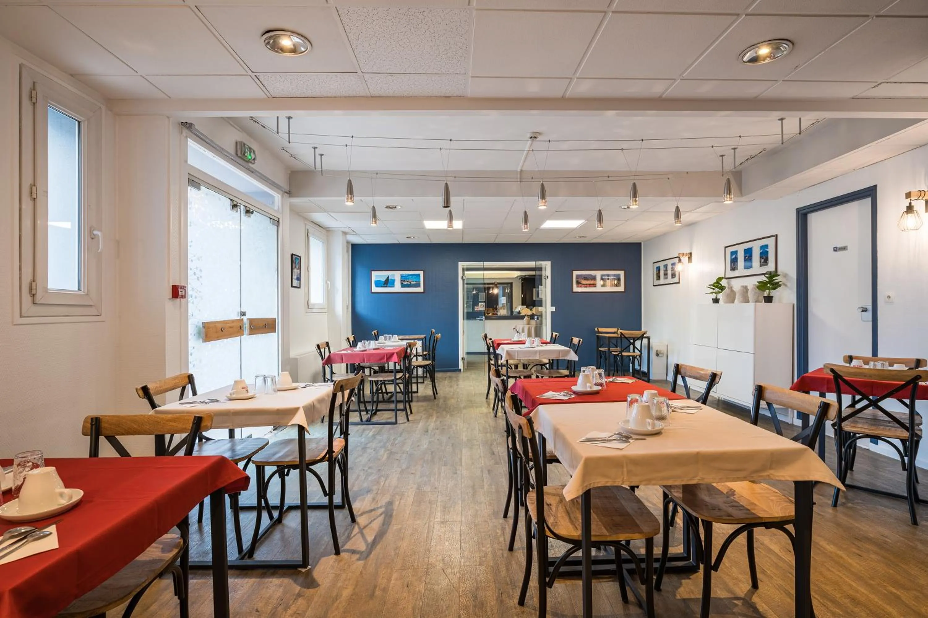 Breakfast in Hôtel Aragon - Centre ville gare