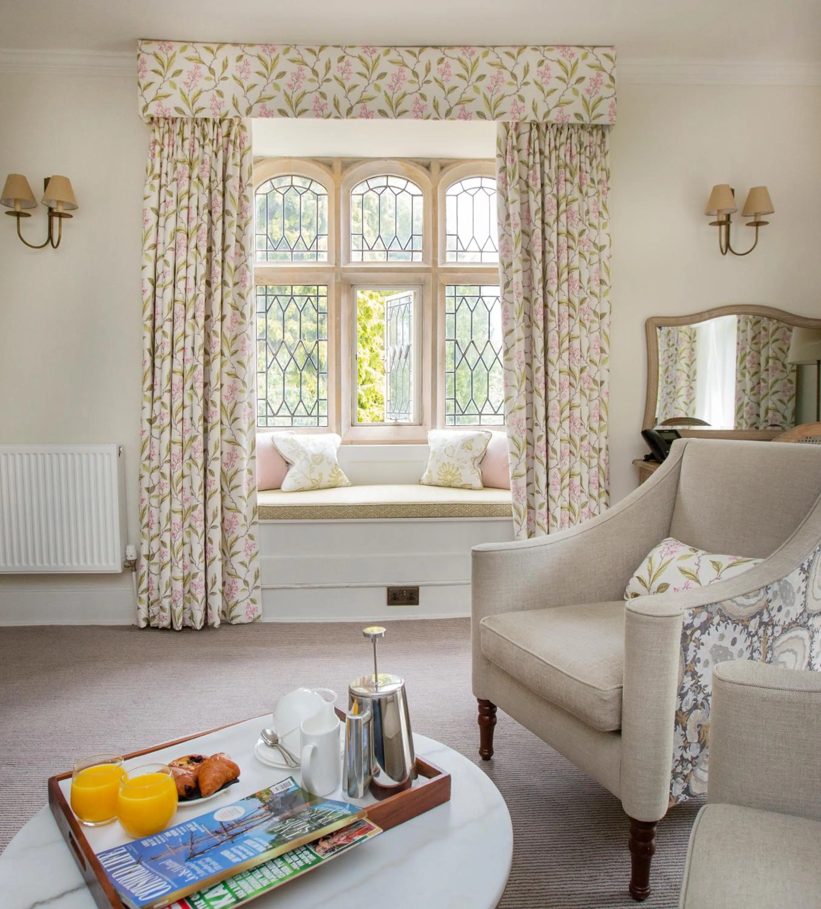 Seating area in Lords Of The Manor