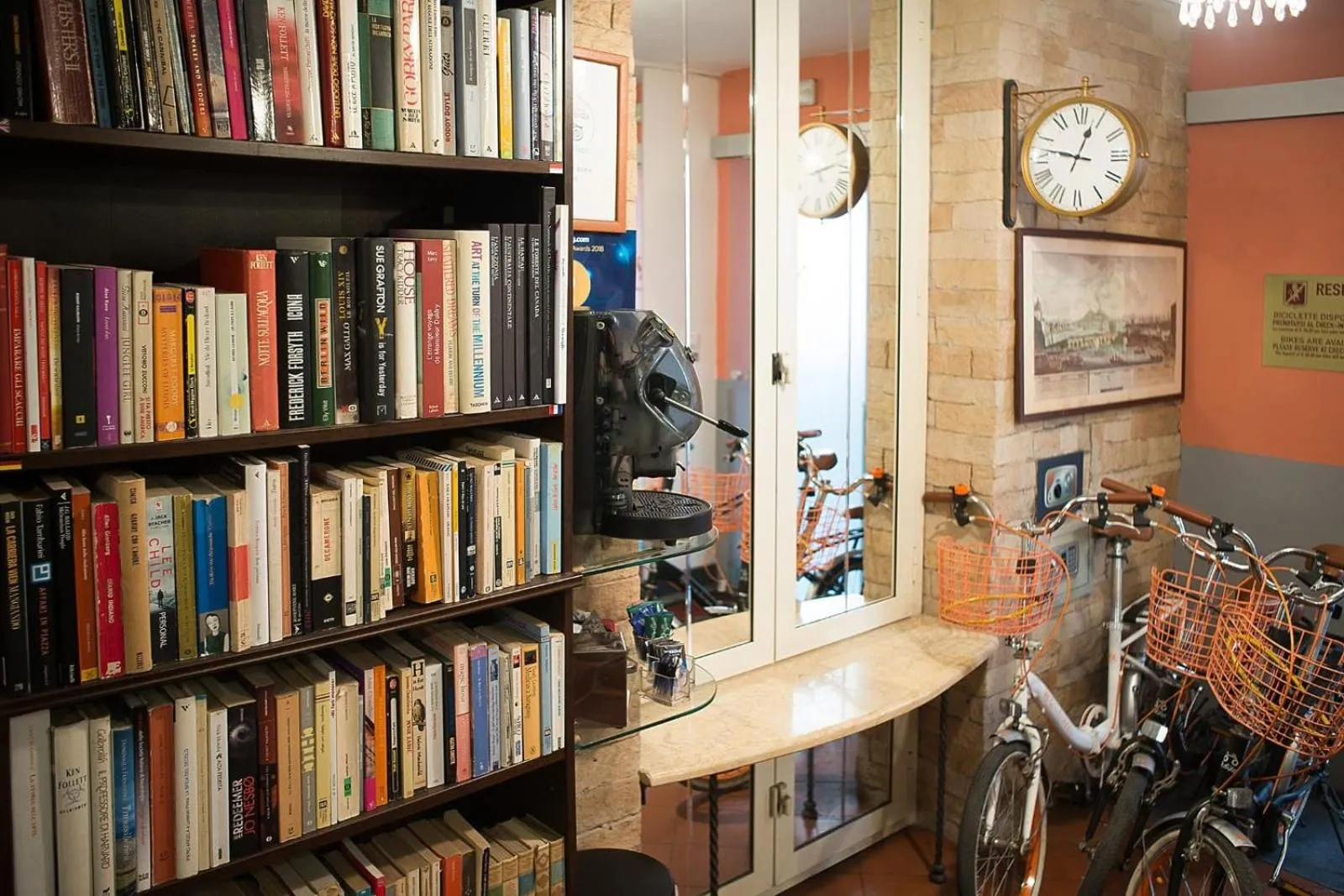 Library in Residenza Echia