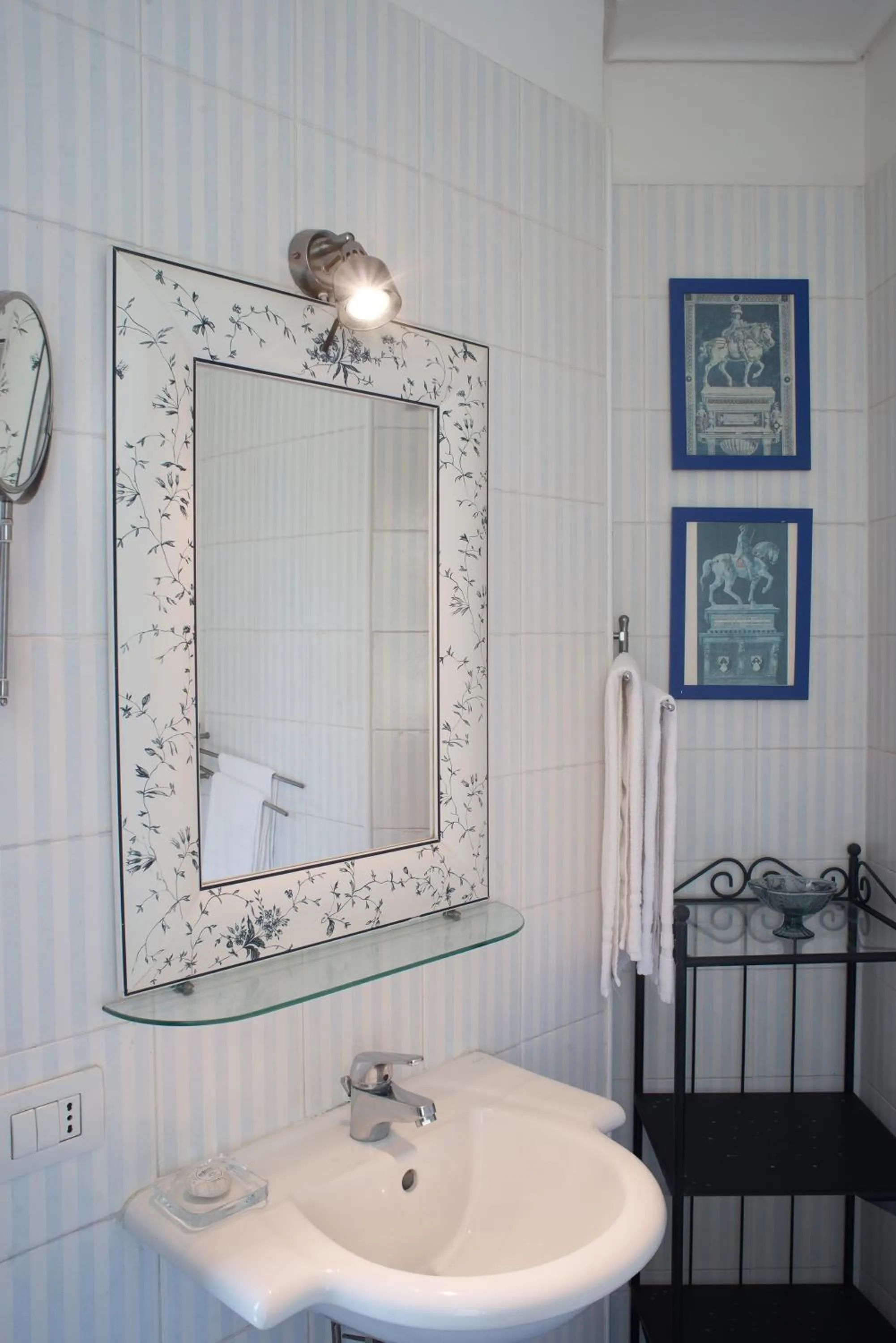 Decorative detail in Residenza Echia