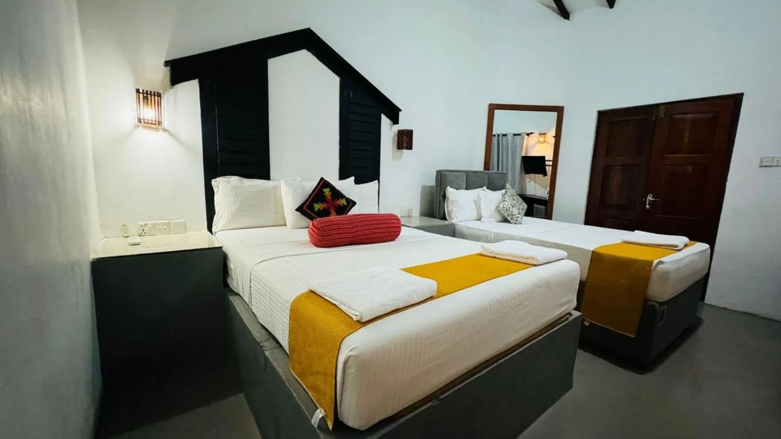 Bed in Sunshine Resort & Spa Sigiriya
