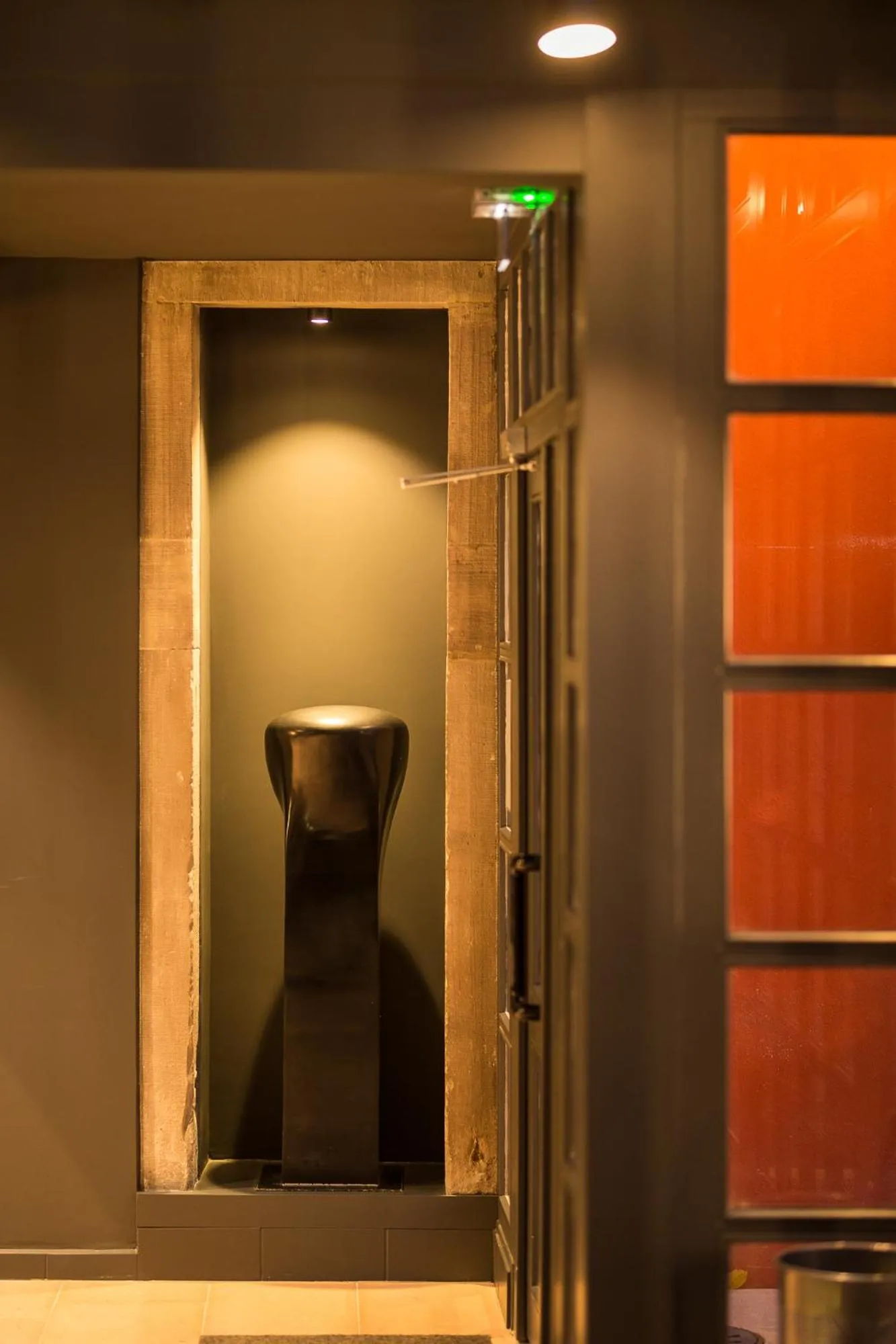 Property building in Hôtel Du Dragon