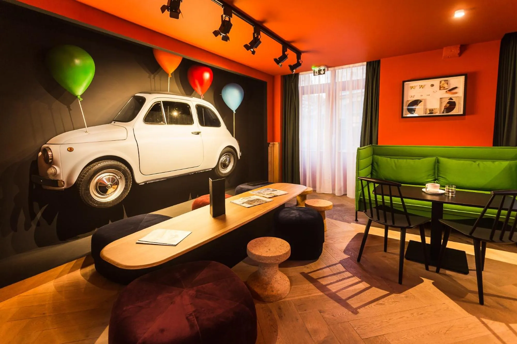 Lounge or bar in Hôtel Du Dragon