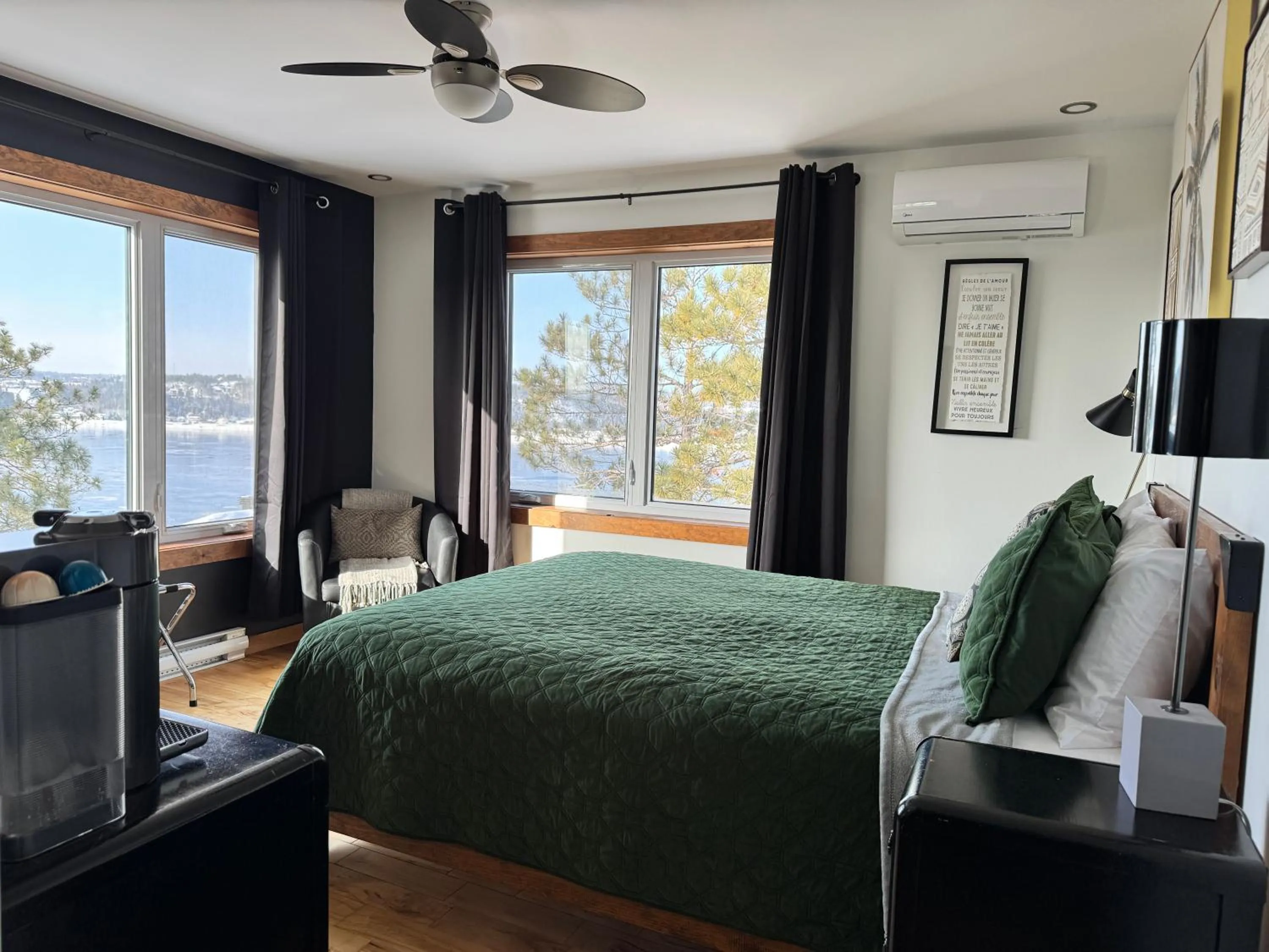 Bedroom, Bed in Gîte du Haut des Arbres