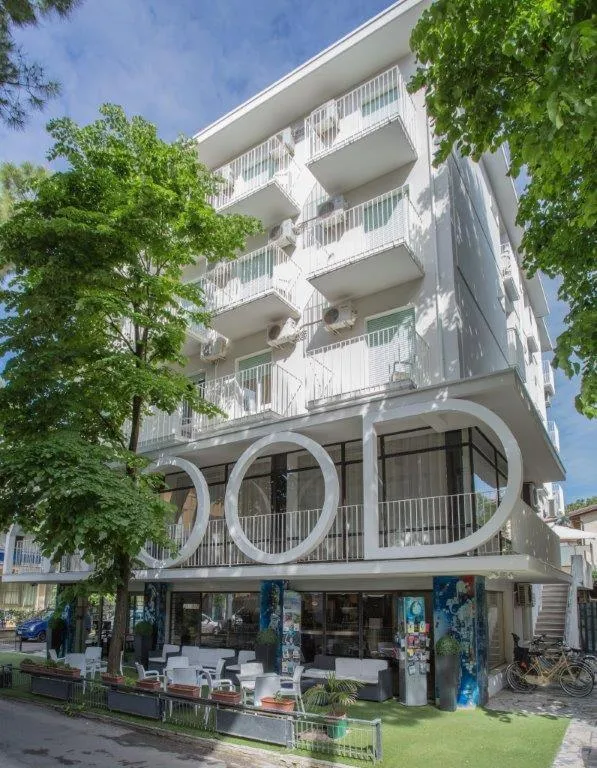 Property building in Hotel Hollywood