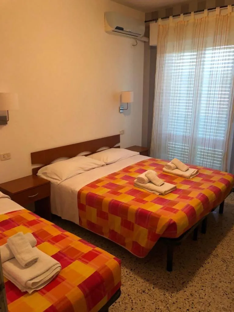 Photo of the whole room in Hotel Hollywood