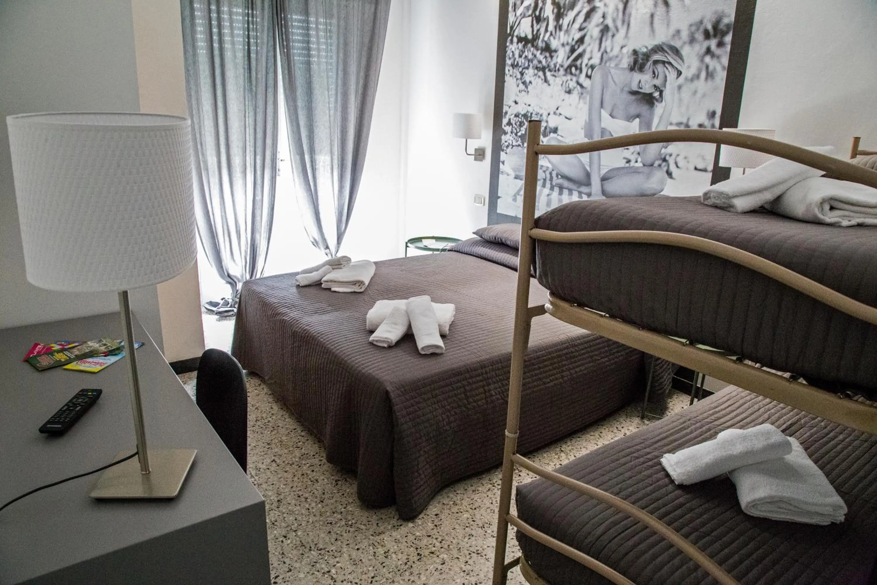 Bed in Hotel Hollywood