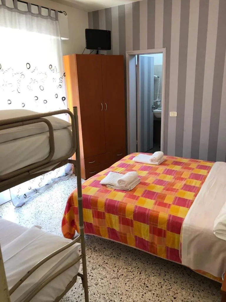 Photo of the whole room in Hotel Hollywood