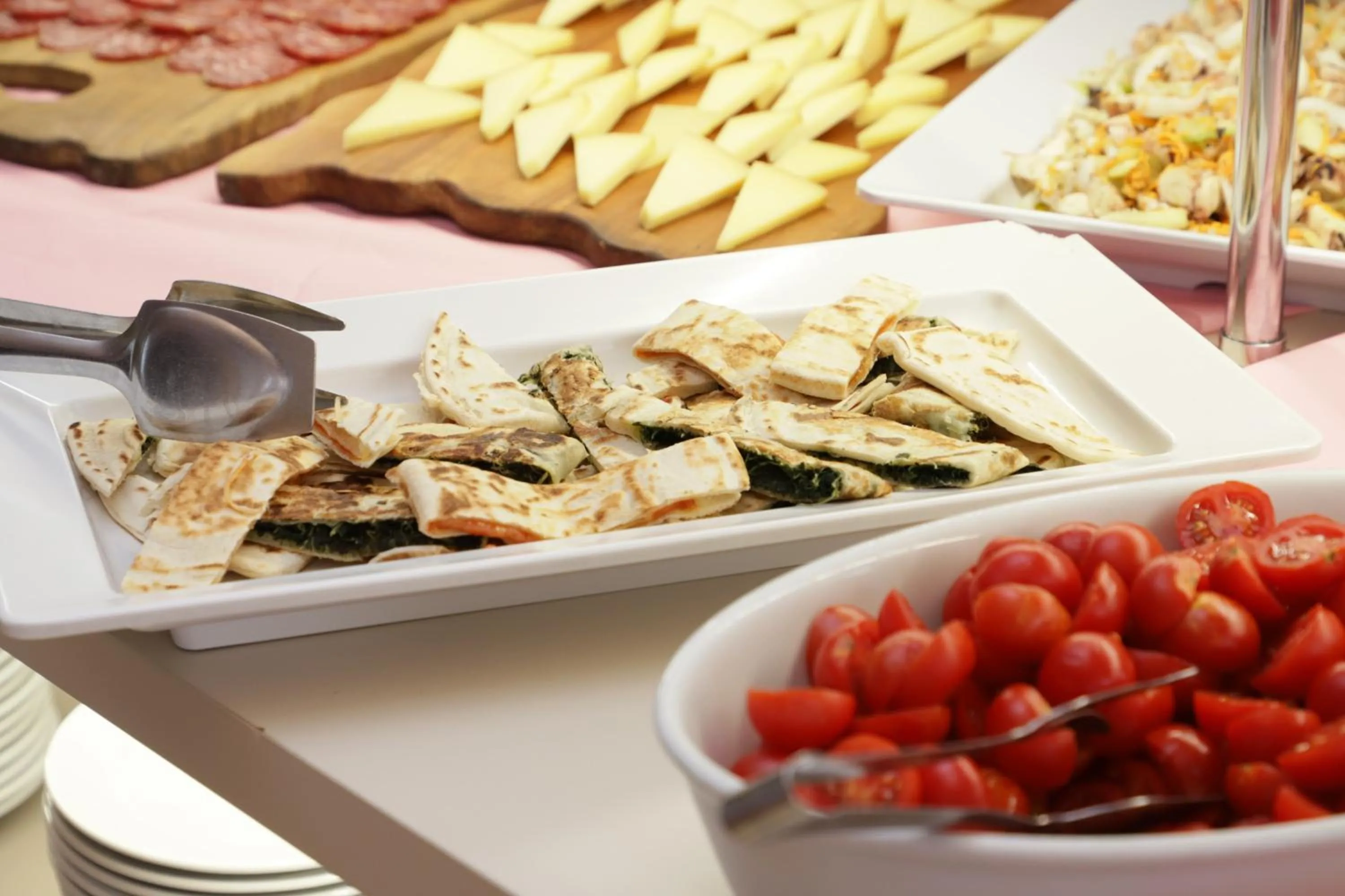 Restaurant/places to eat in Hotel Helios