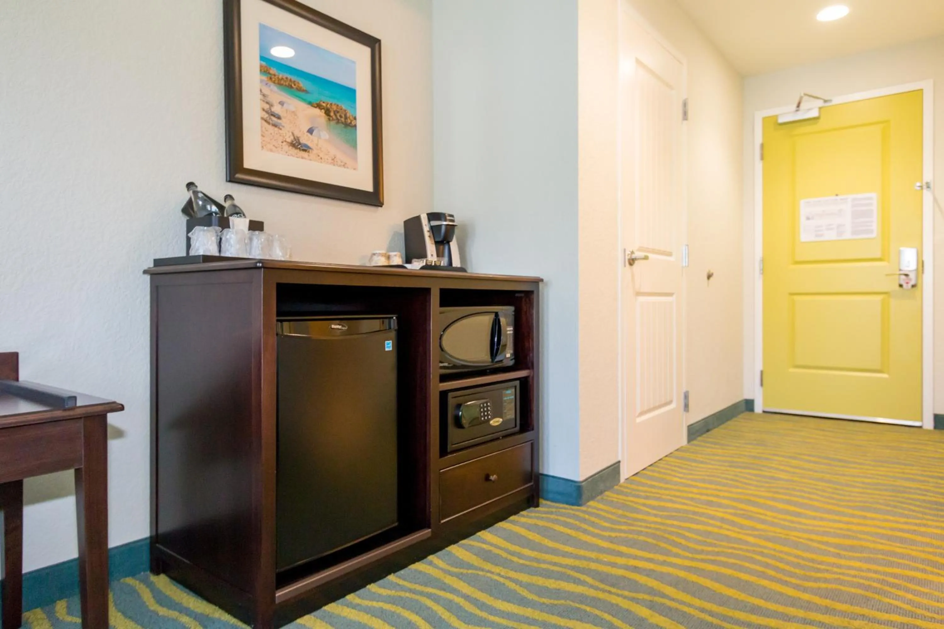 Coffee/tea facilities in Edge Hotel Clearwater Beach