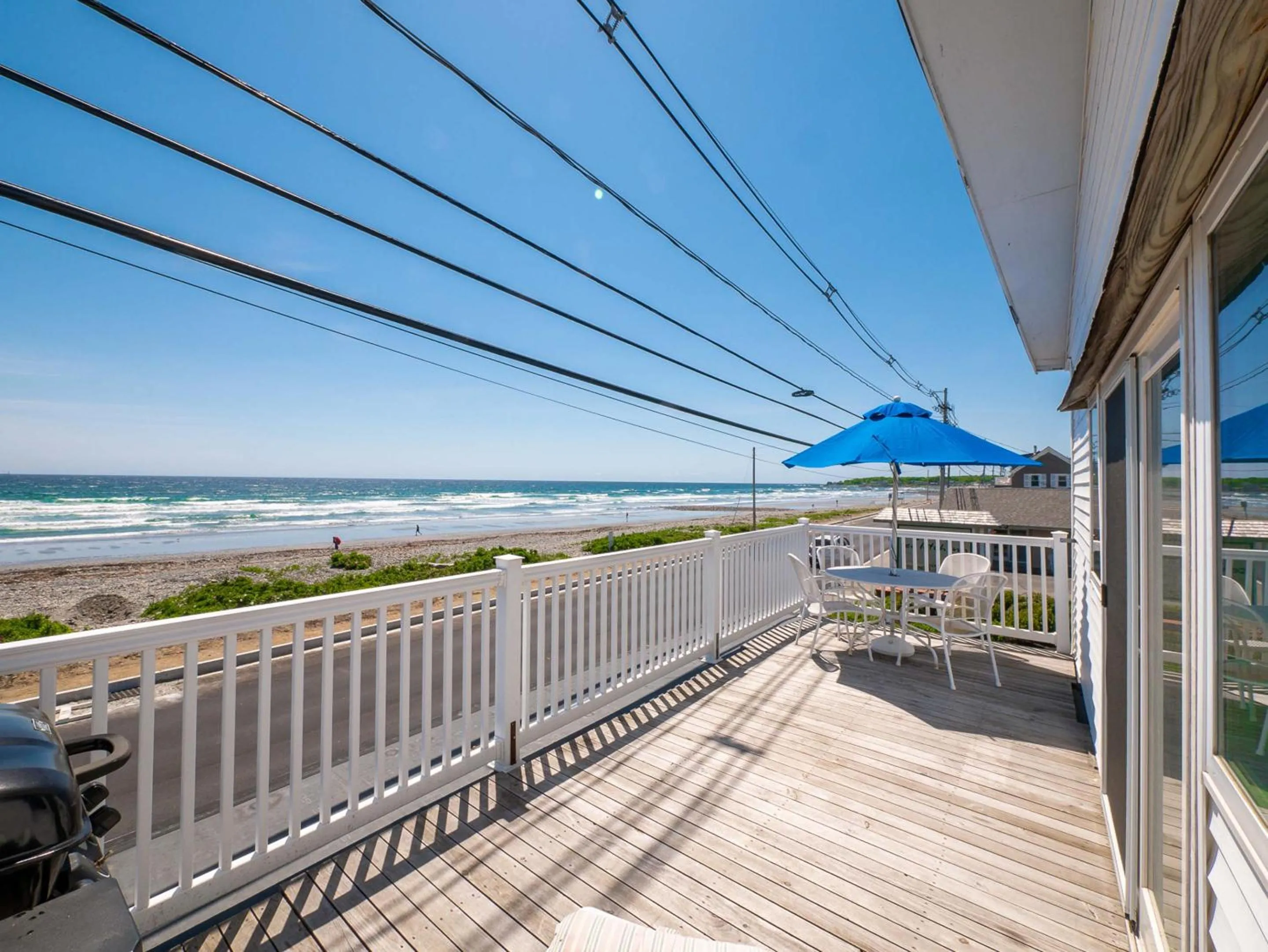 Patio in Sea Latch Inn