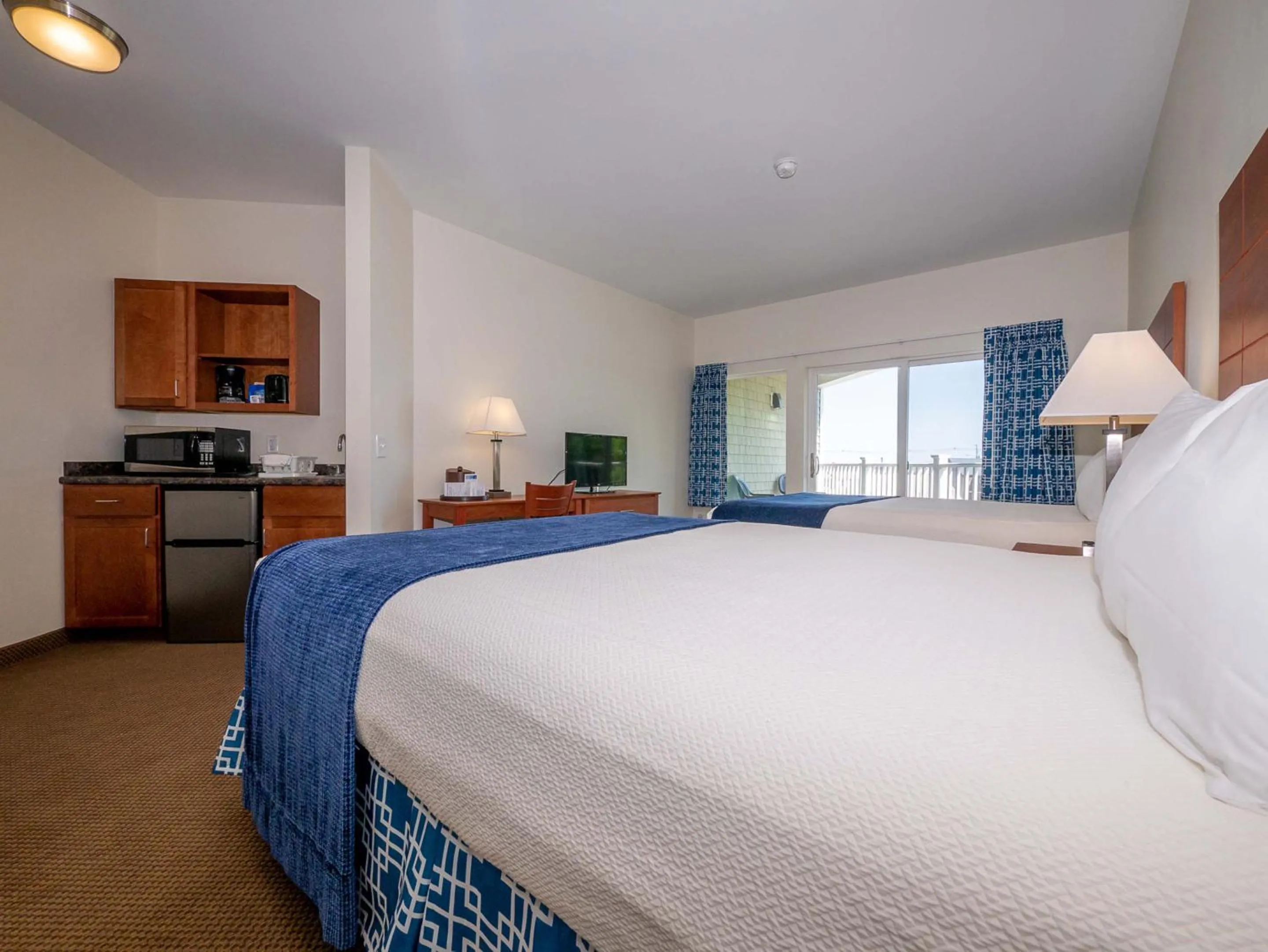 Bed in Sea Latch Inn