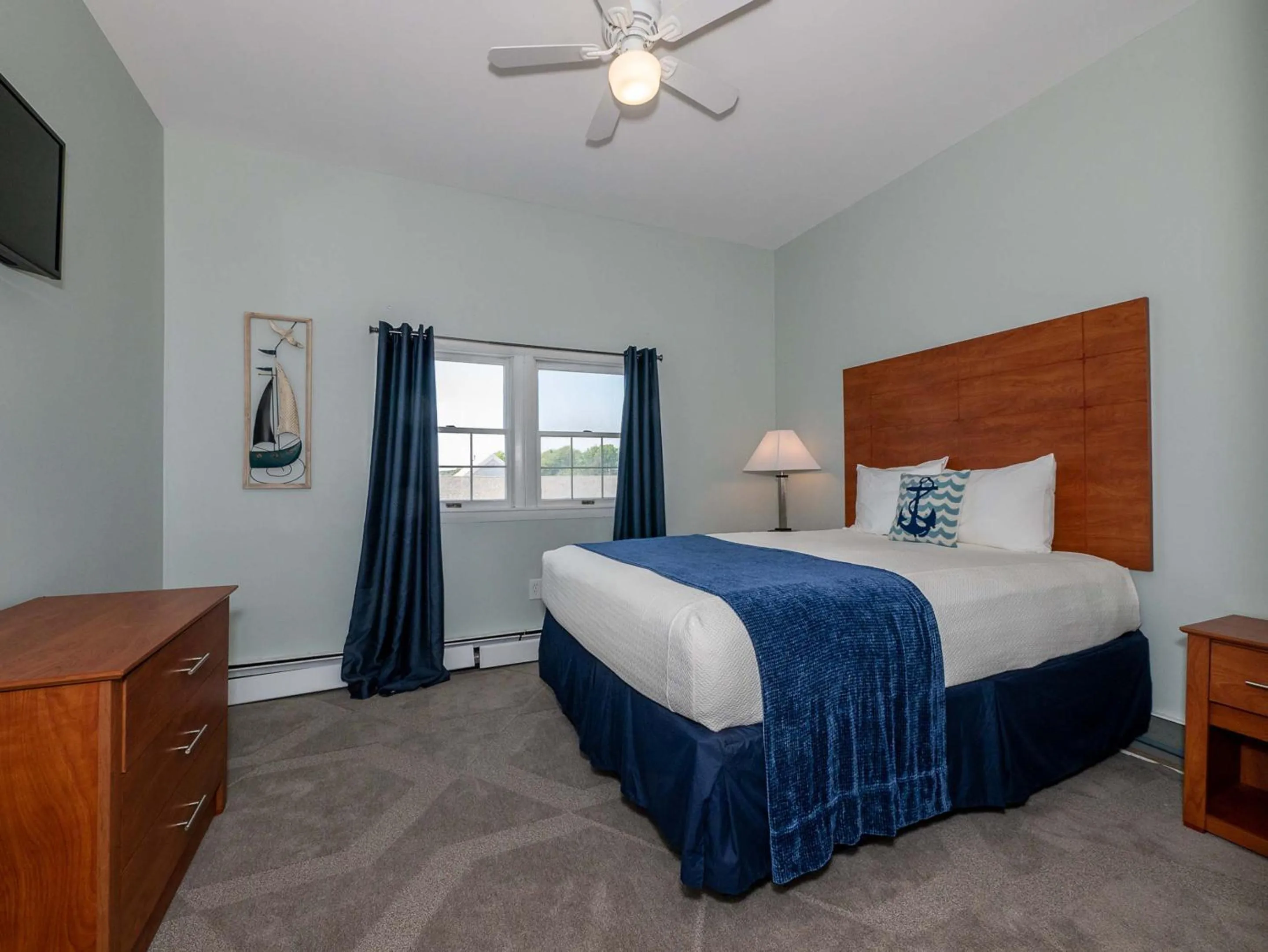 Bed in Sea Latch Inn