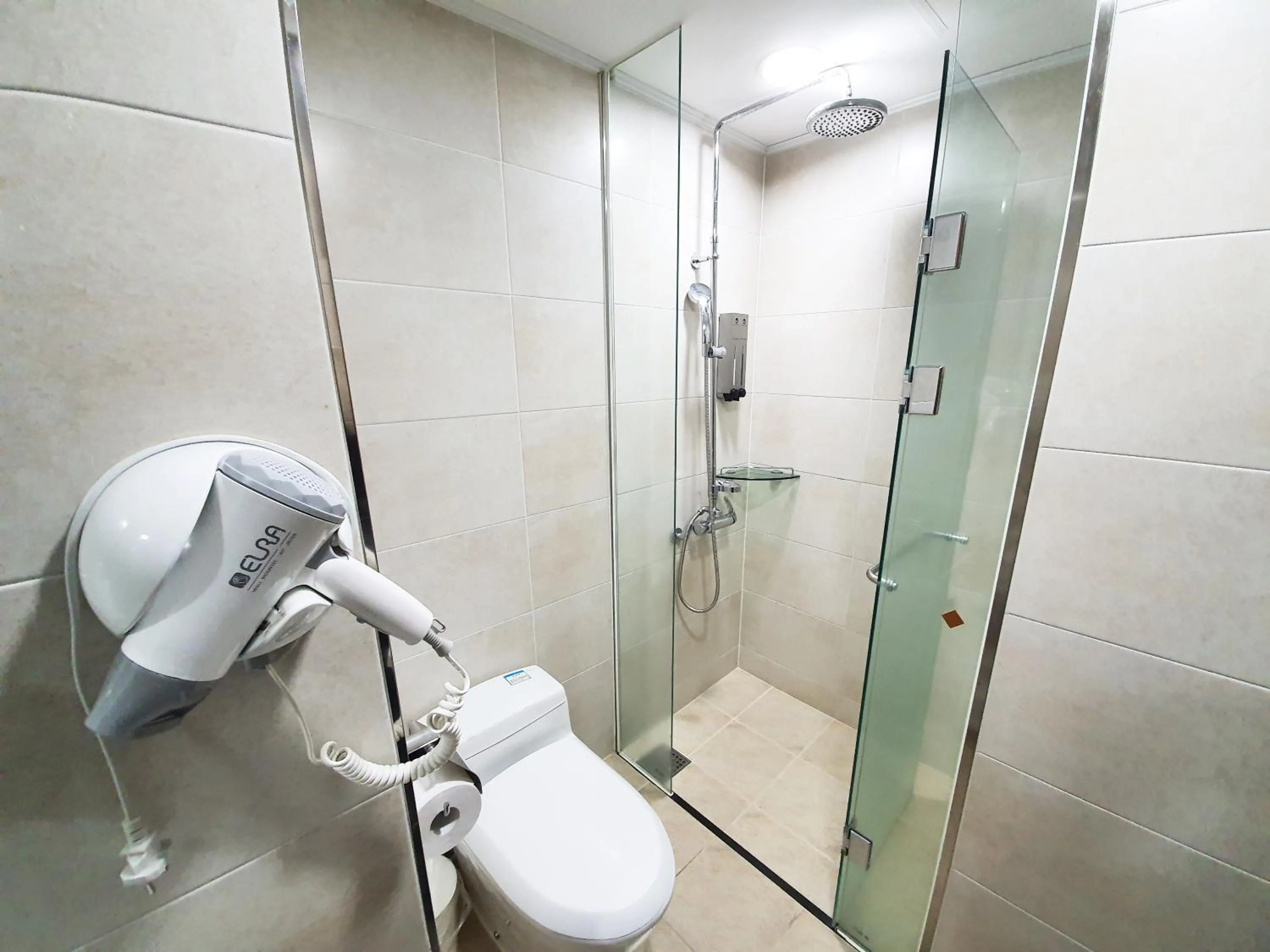 Shower, Bathroom in Jeju Jungmun Ocean Blue Hotel