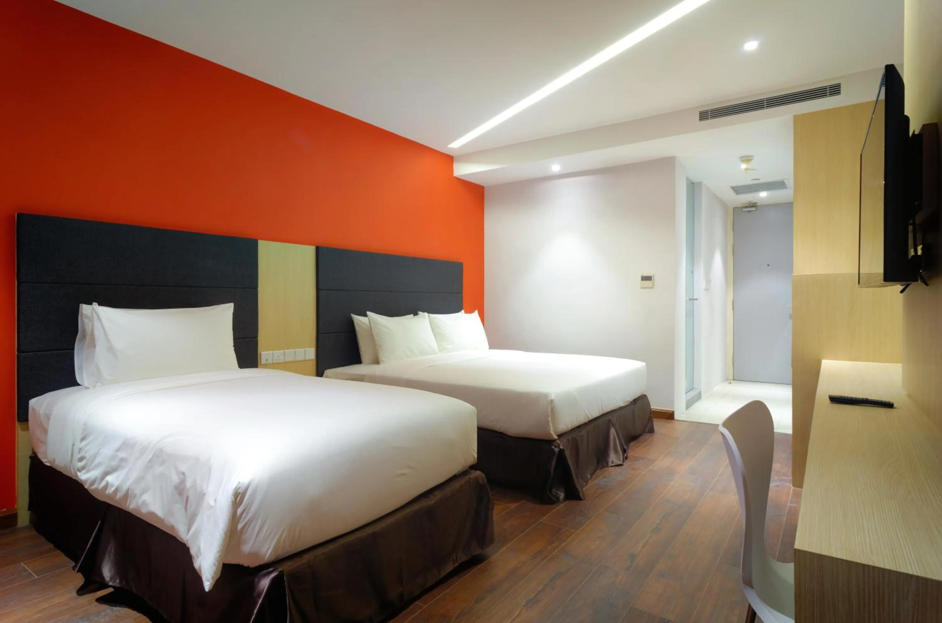 Bed in The Klagan @ Riverson Hotel