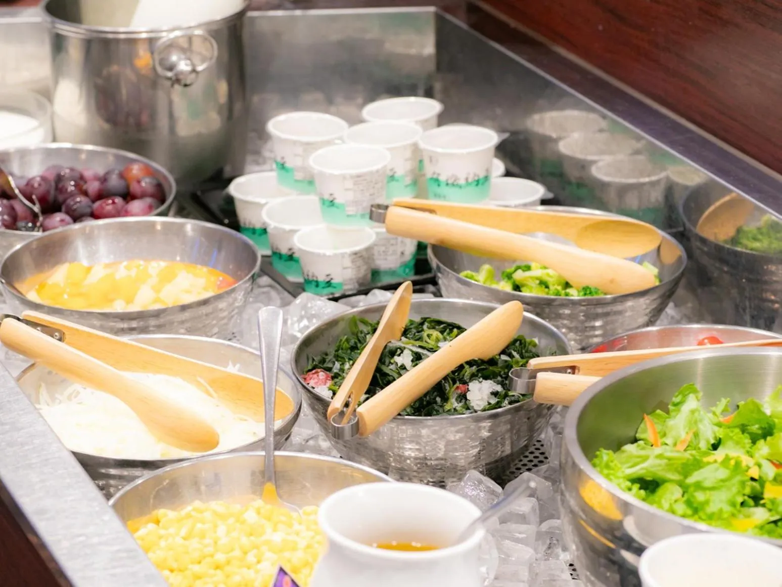 Buffet breakfast in Goi Grand Hotel