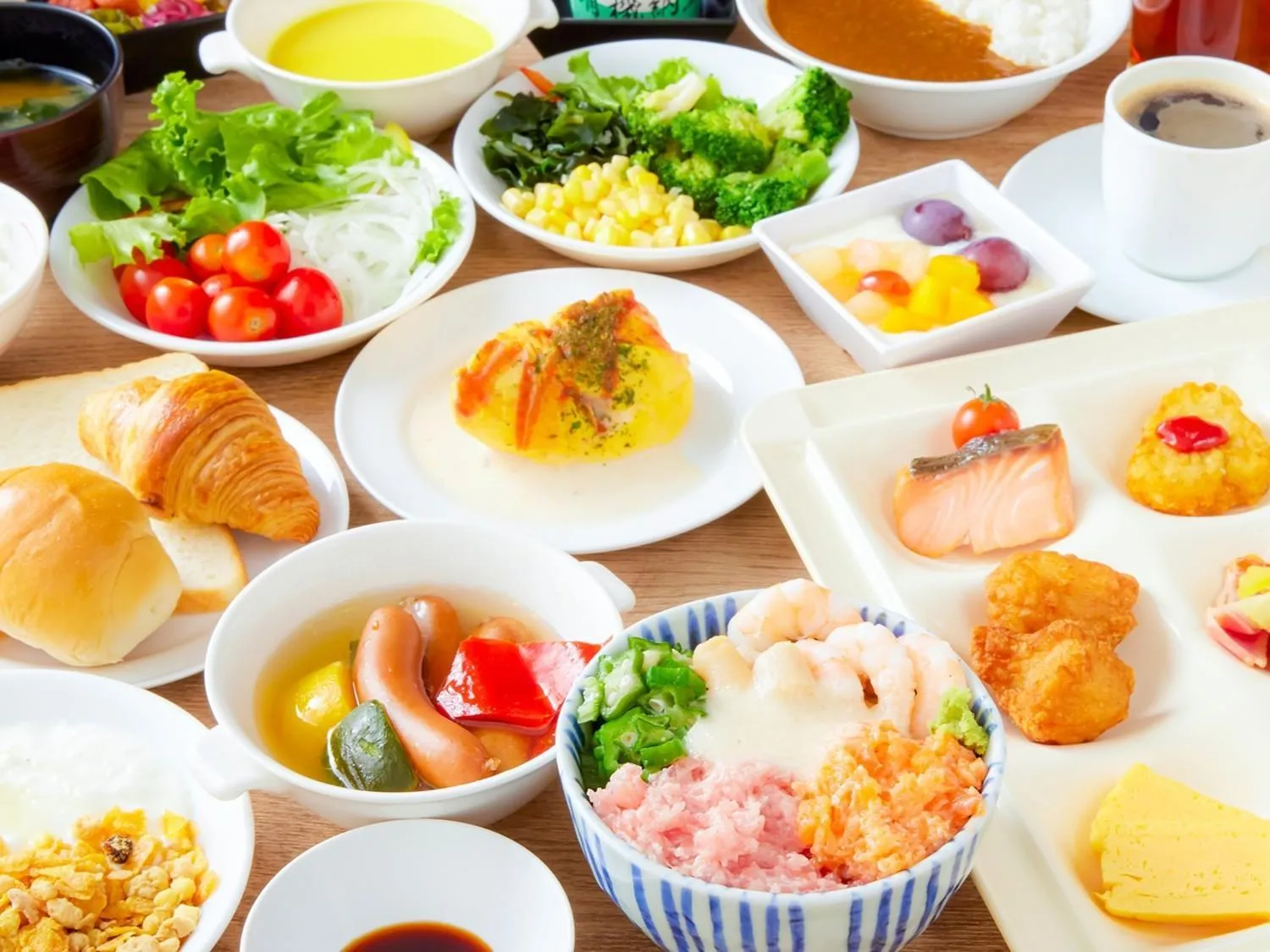 Buffet breakfast in Goi Grand Hotel