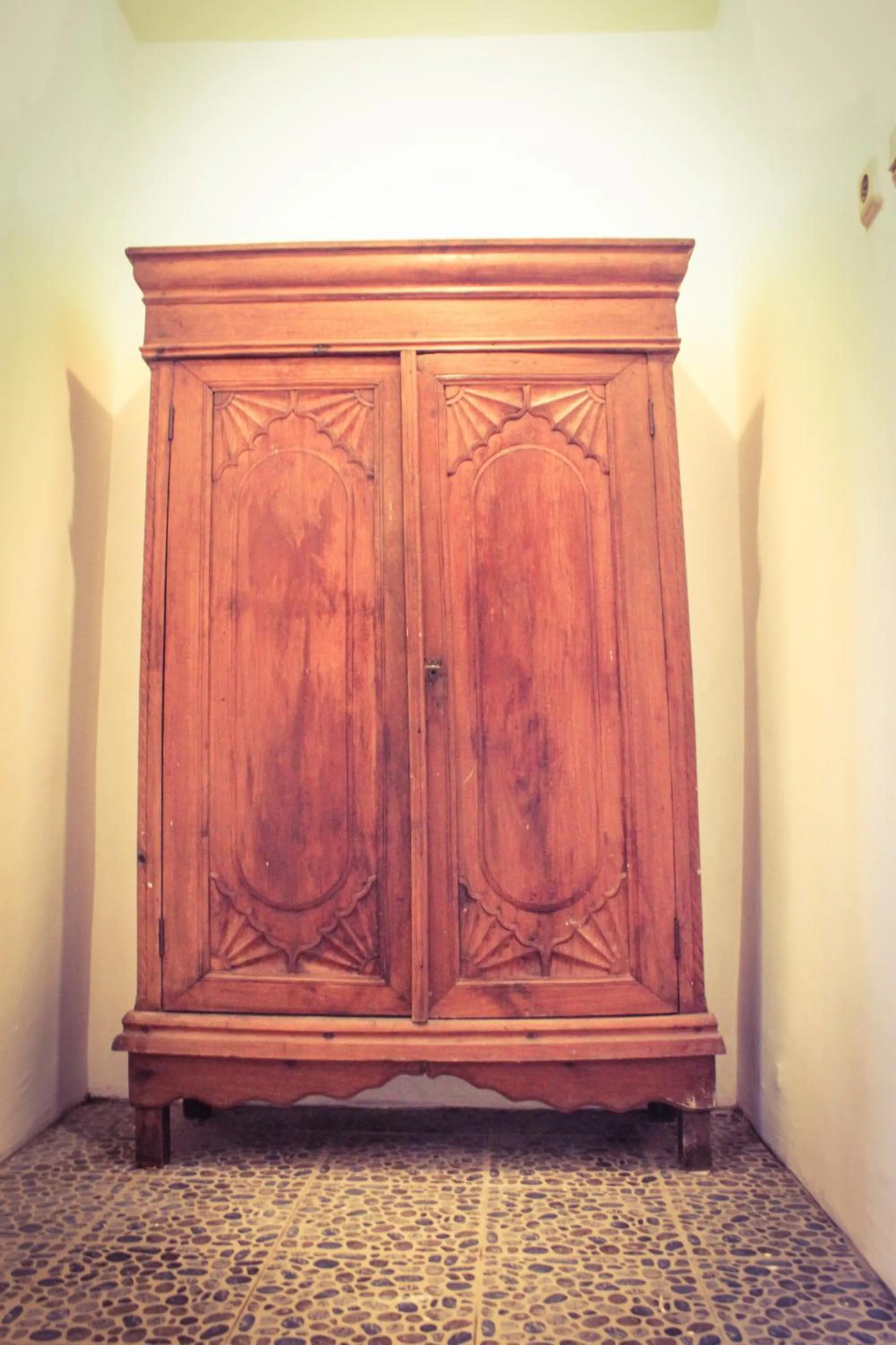 Decorative detail in Griya Gribig Guest House Mitra RedDoorz