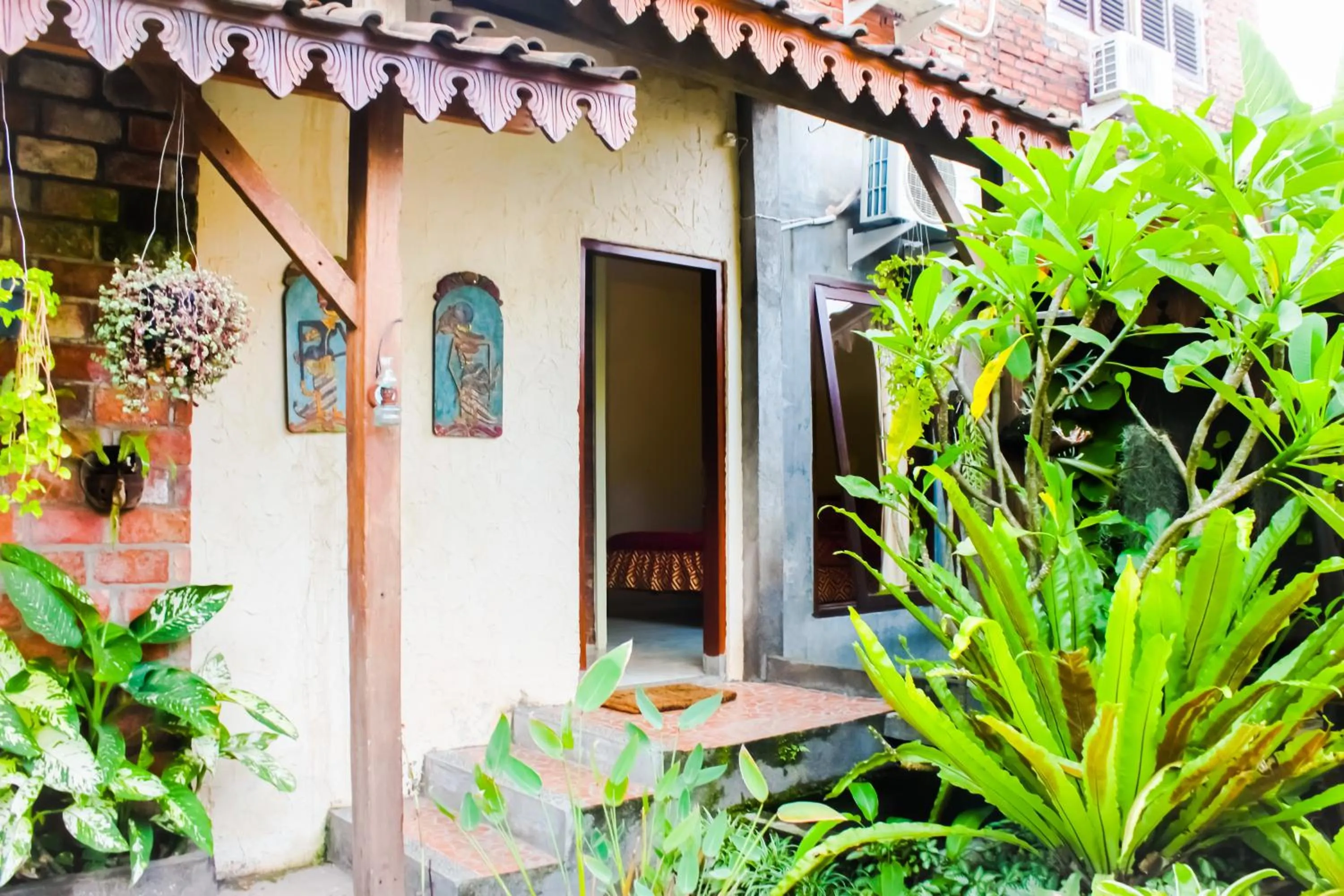 Garden view in Griya Gribig Guest House Mitra RedDoorz