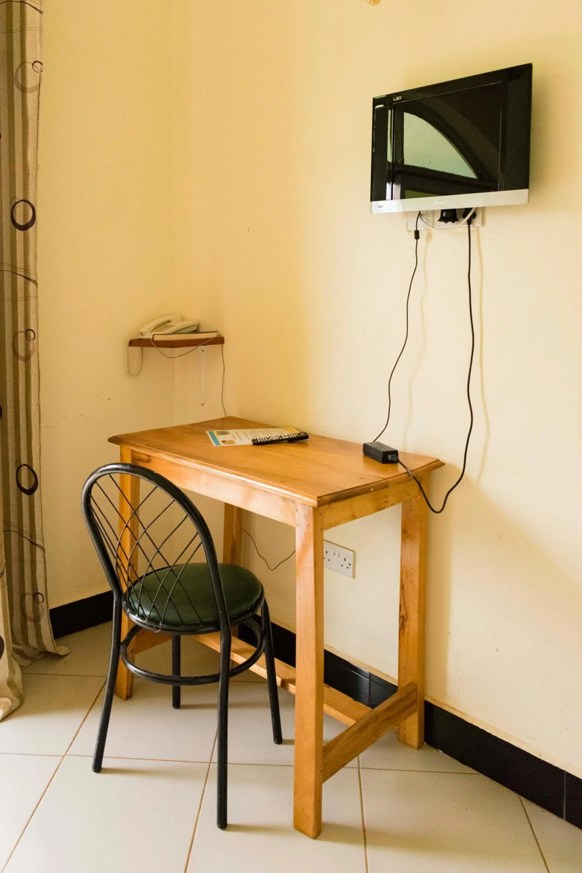 TV and multimedia in Relief Motel Fort Portal